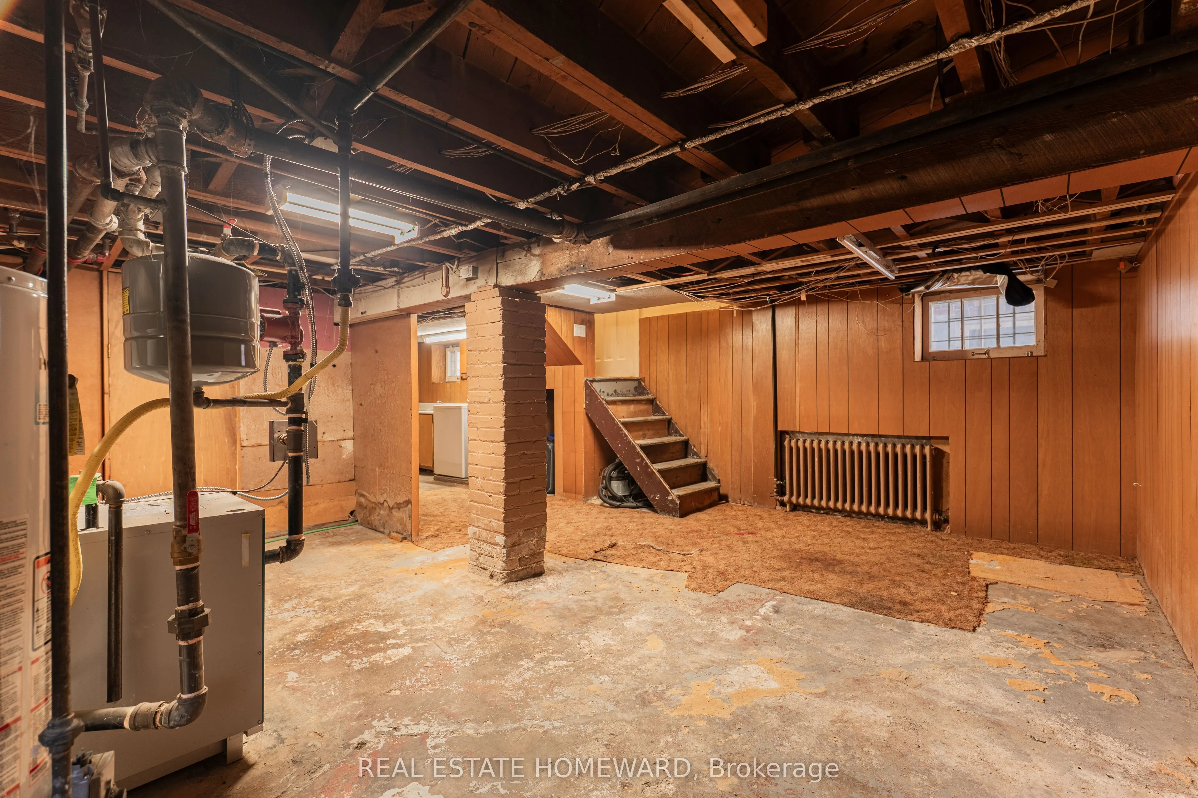 312 Rosewell Avenue