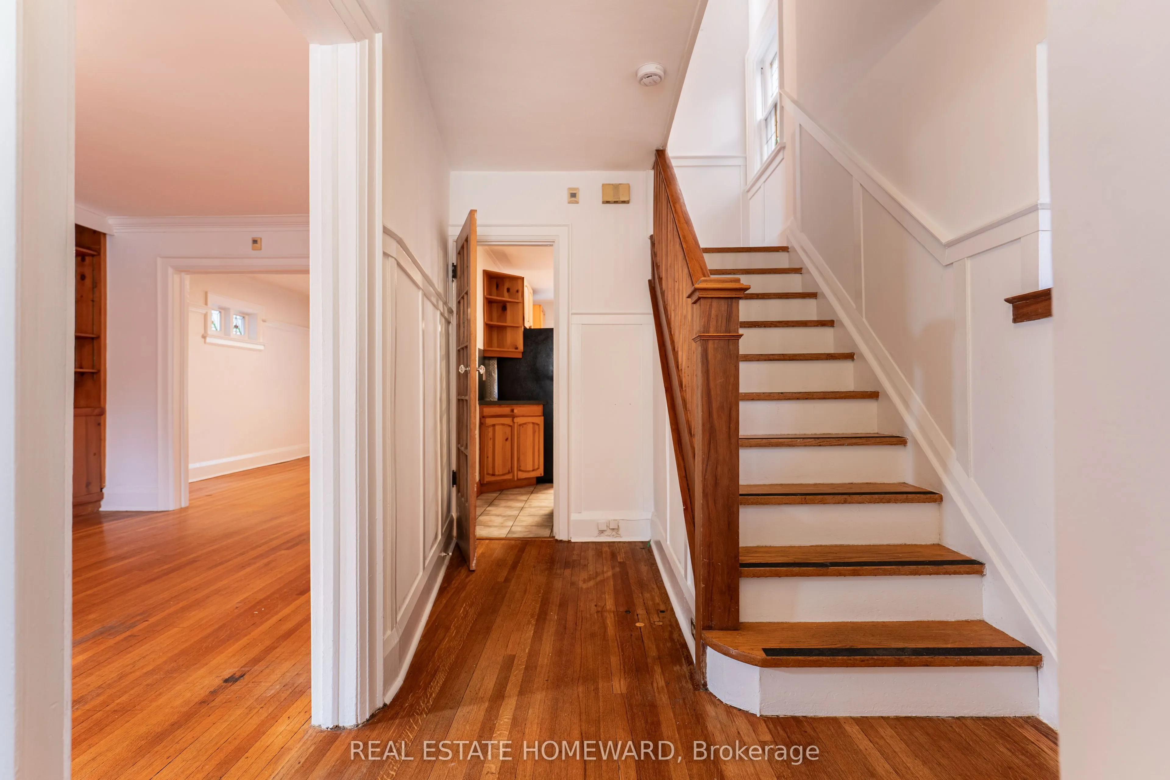 312 Rosewell Avenue