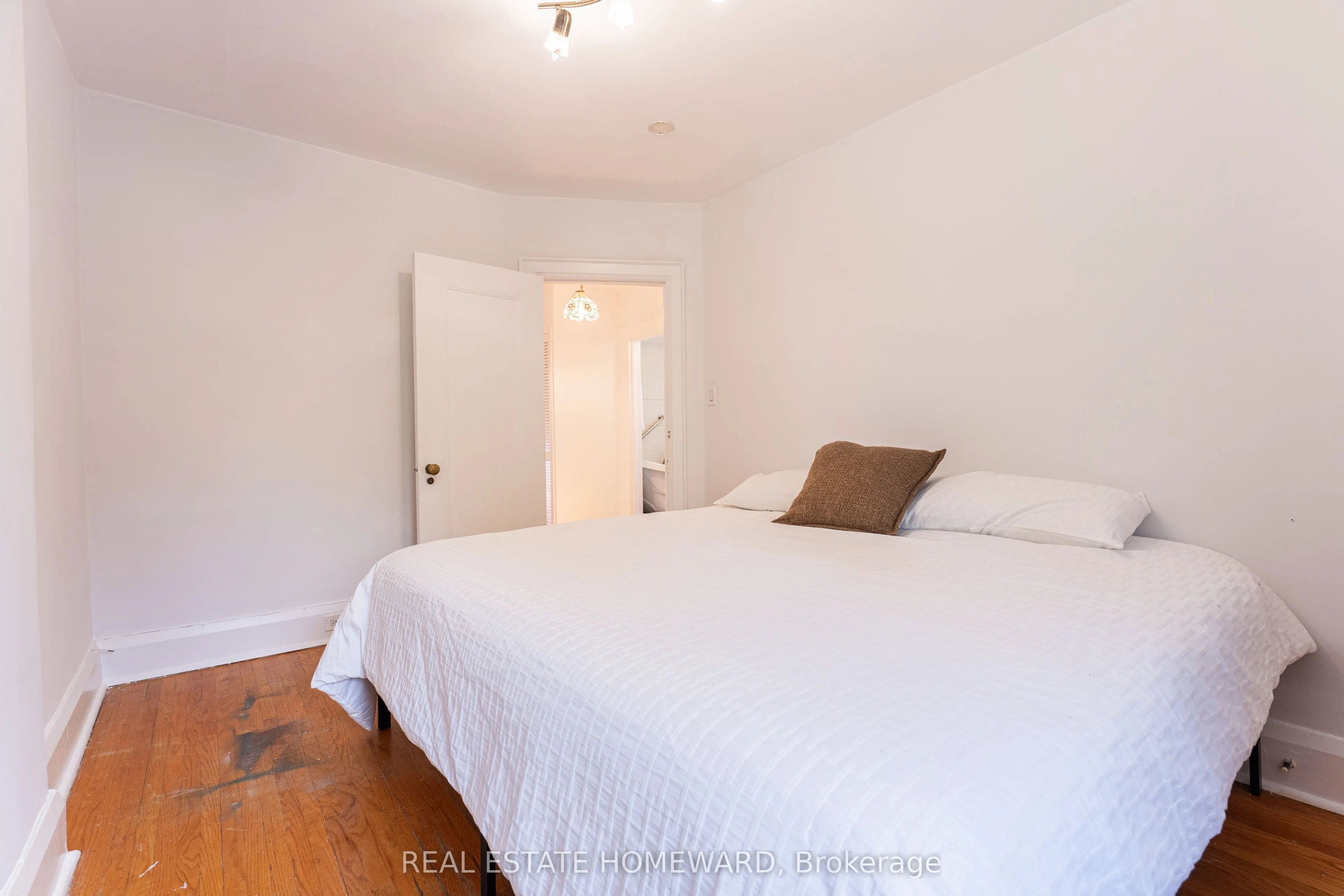 312 Rosewell Avenue
