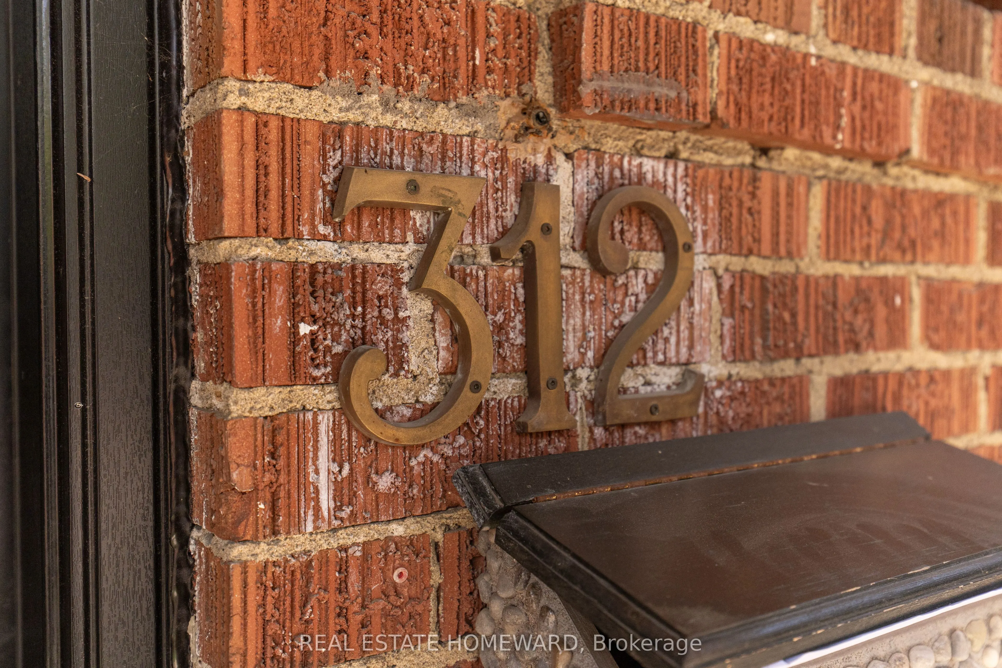 312 Rosewell Avenue
