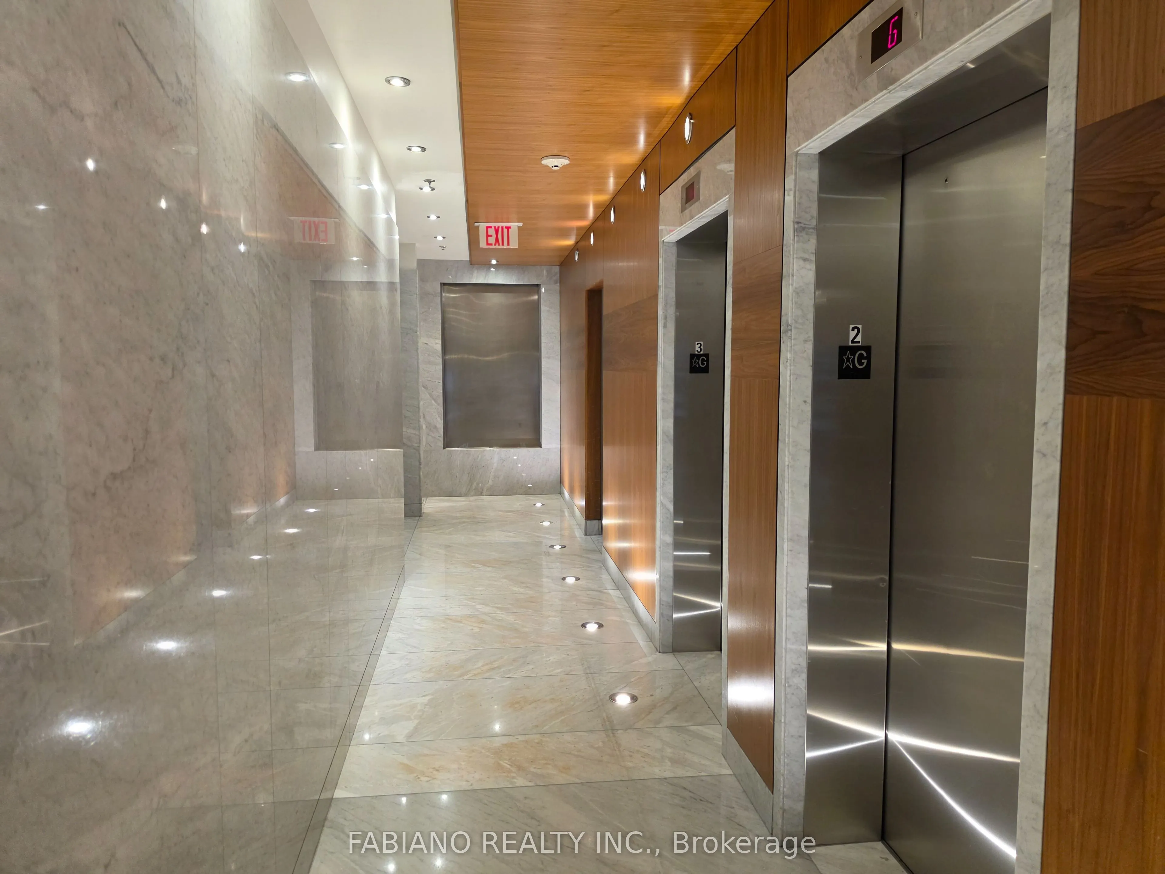 85 Bloor Street E #409
