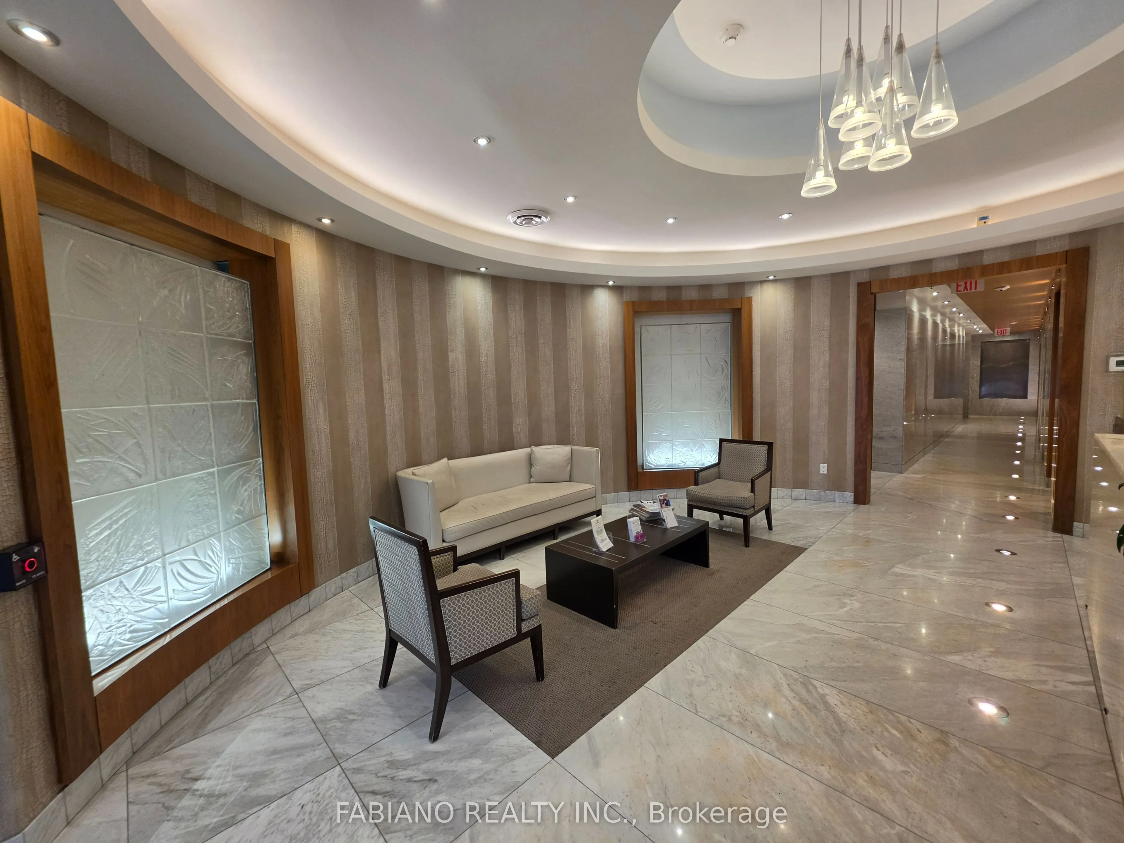 85 Bloor Street E #409