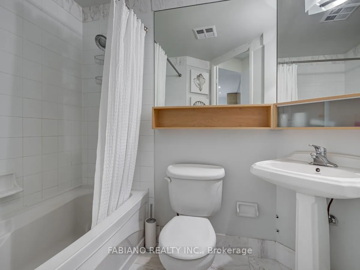 85 Bloor Street E #409