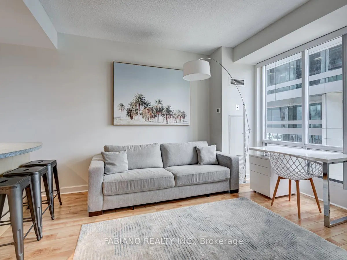 85 Bloor Street E #409
