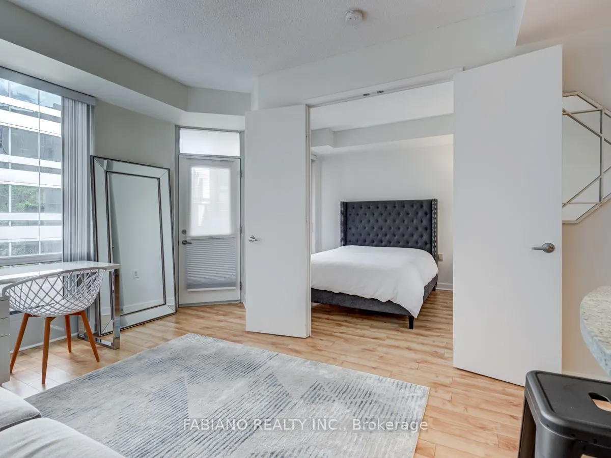 85 Bloor Street E #409