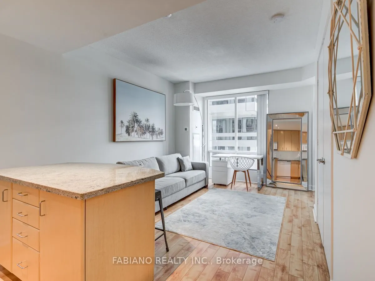 85 Bloor Street E #409