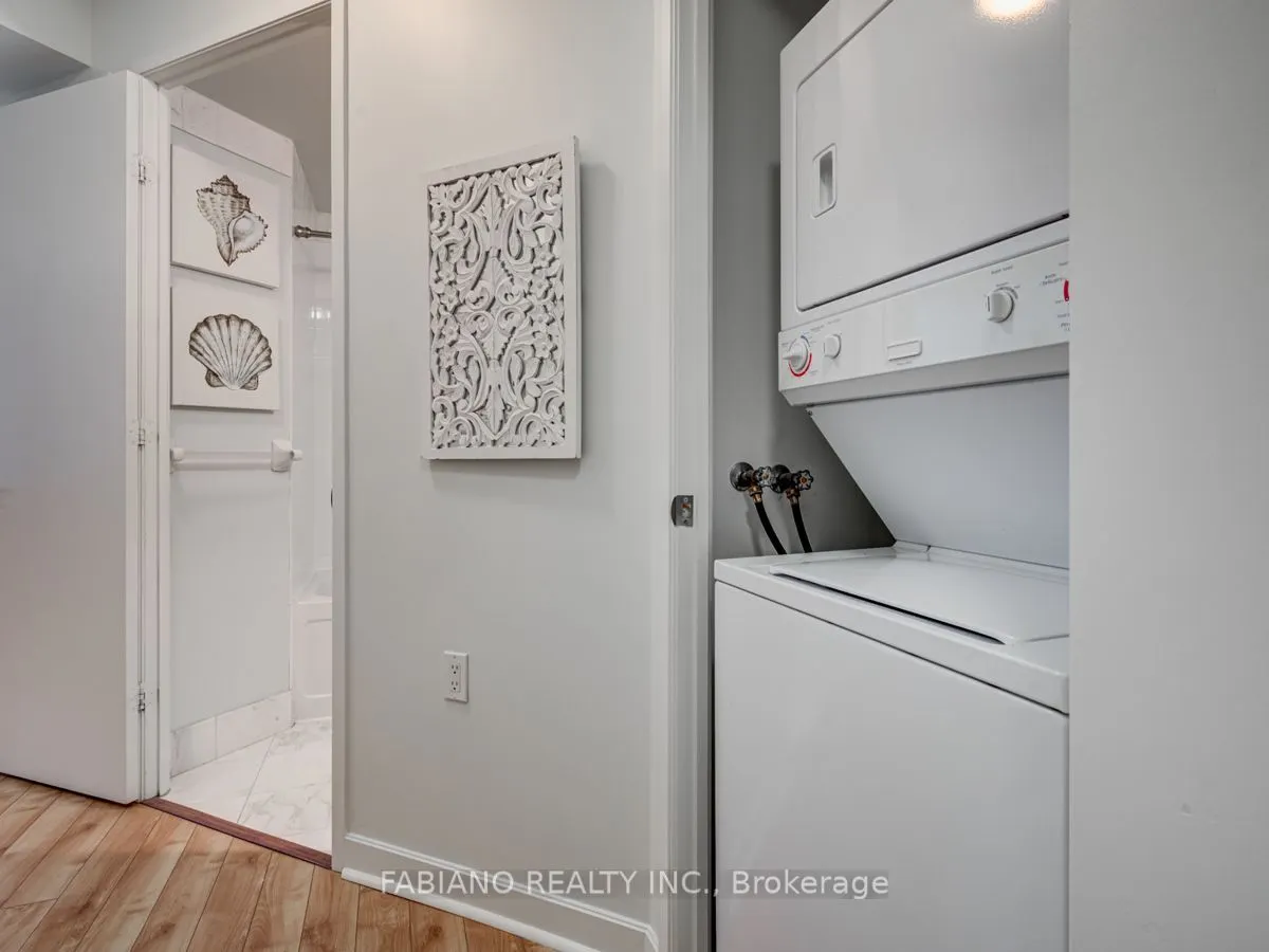 85 Bloor Street E #409