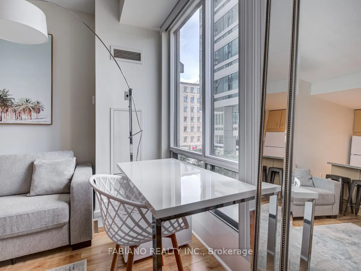 85 Bloor Street E #409