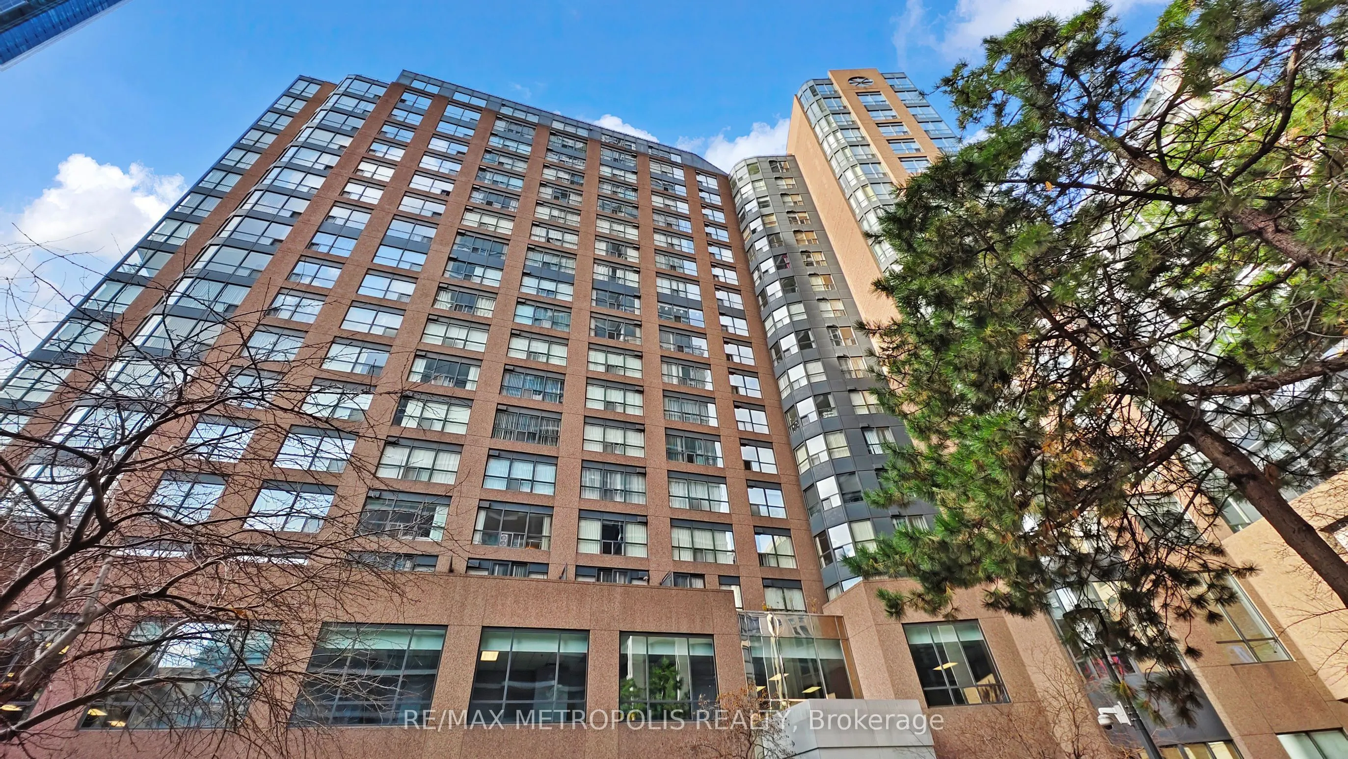 7 Carlton Street #1702