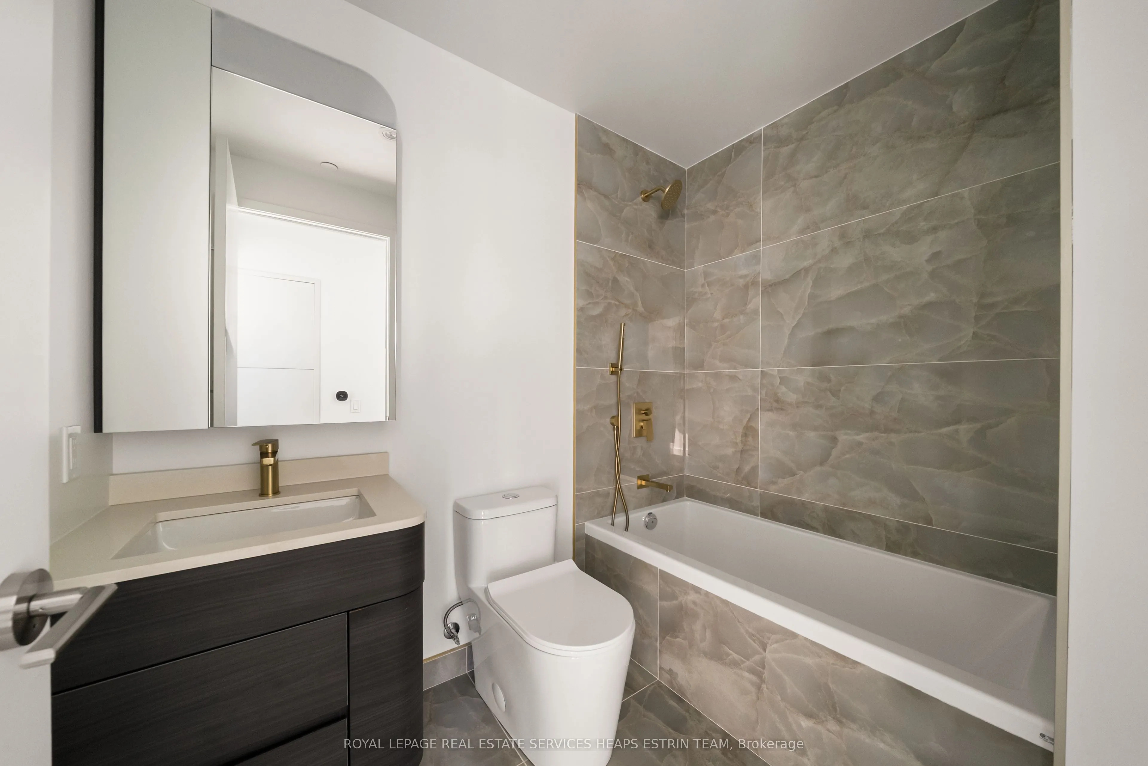 908 St.Clair Ave West Avenue #612