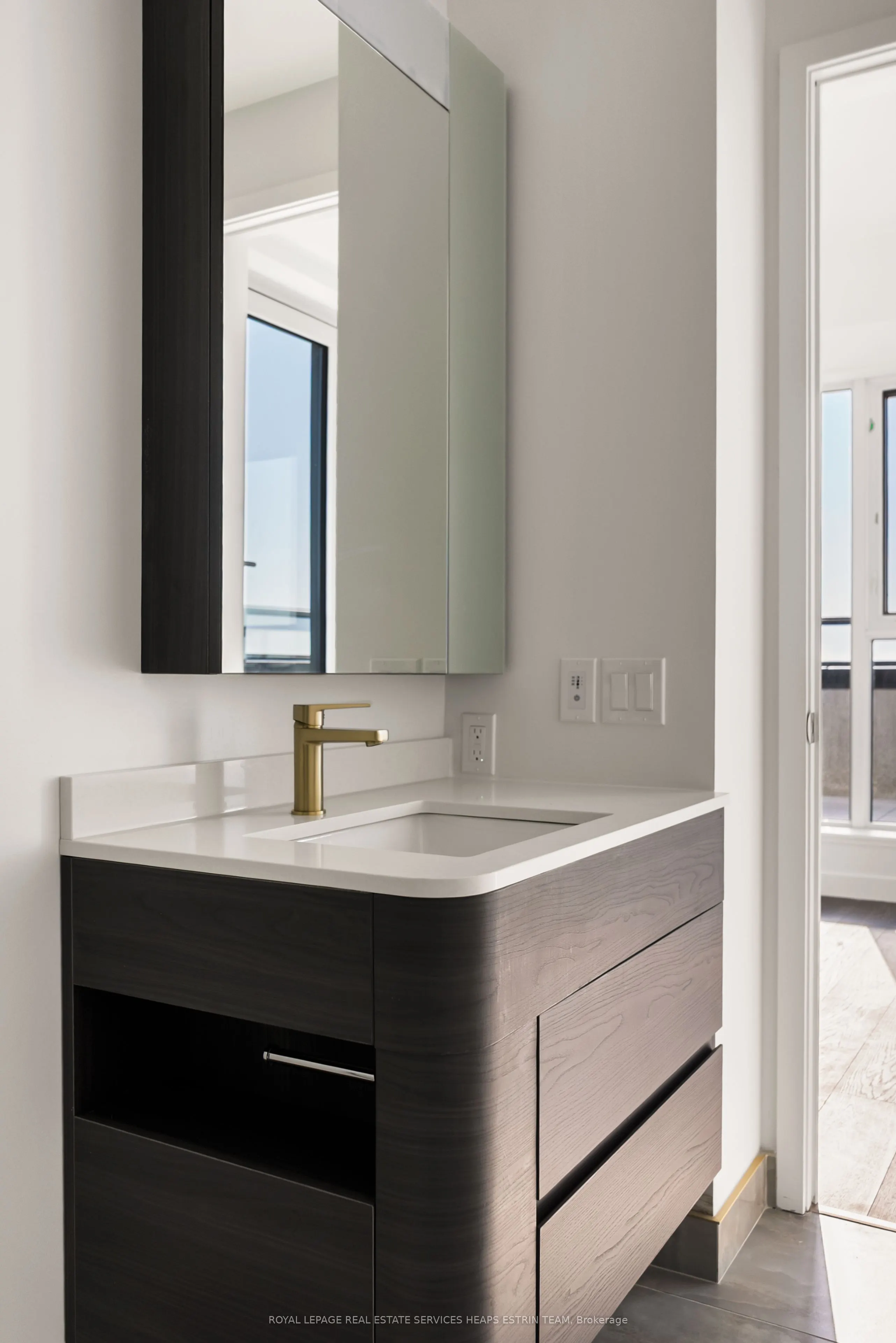 908 St.Clair Ave West Avenue #612