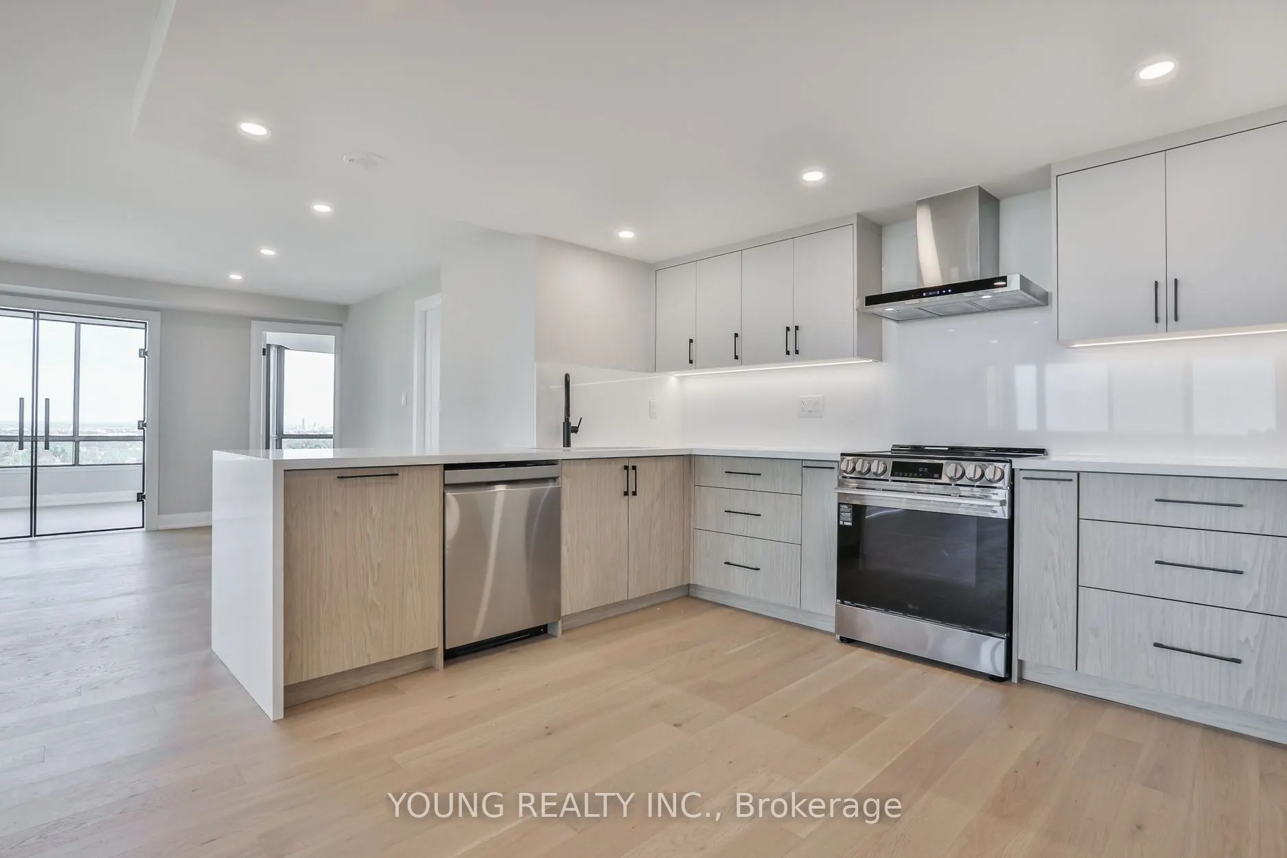 65 Skymark Drive #1406