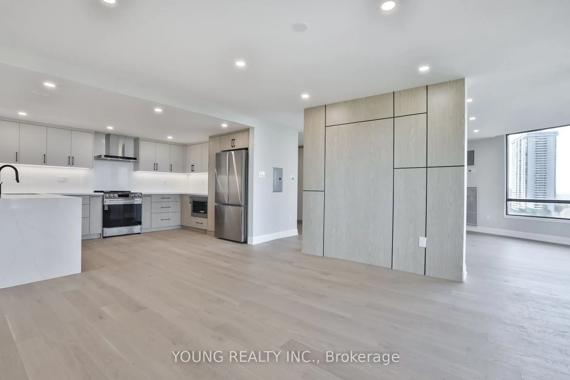 65 Skymark Drive #1406