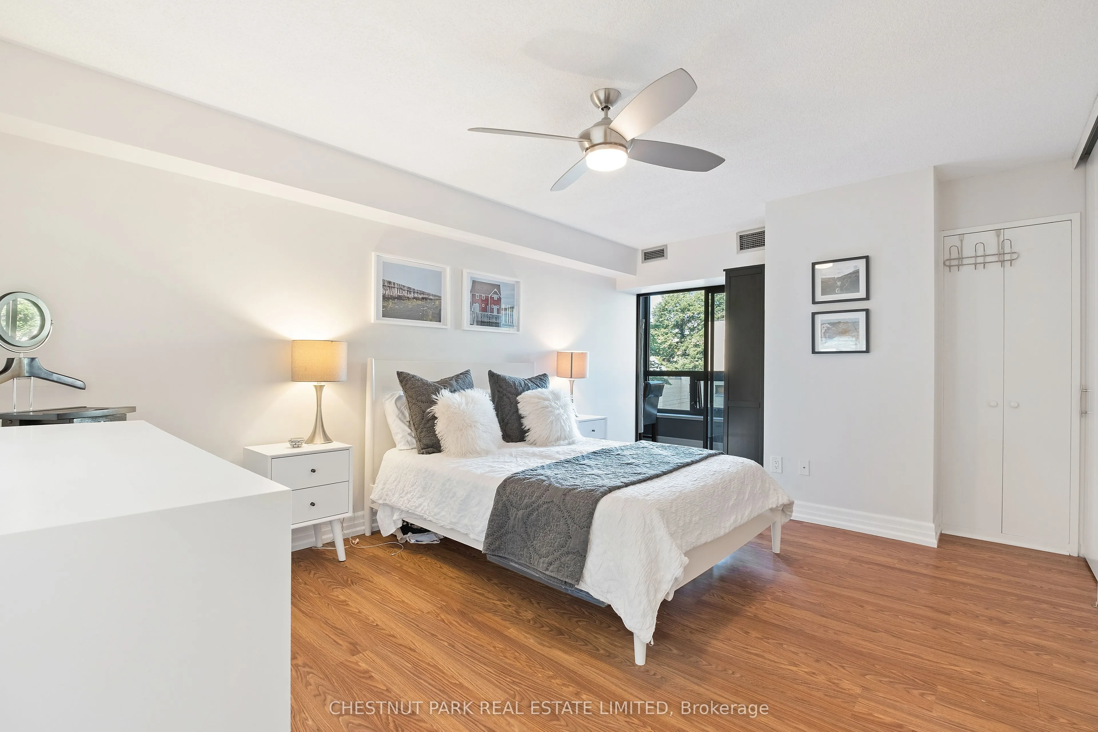 62 Wellesley Street W #304