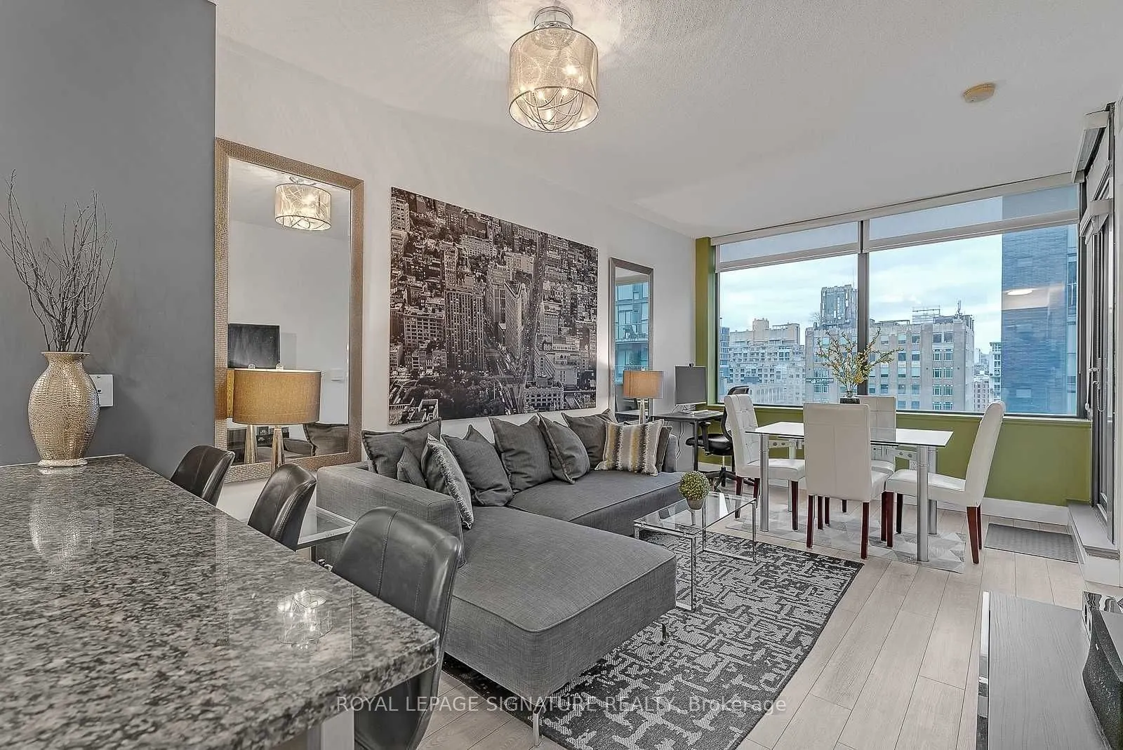438 King Street W #1315