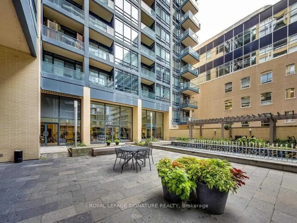 438 King Street W #1315