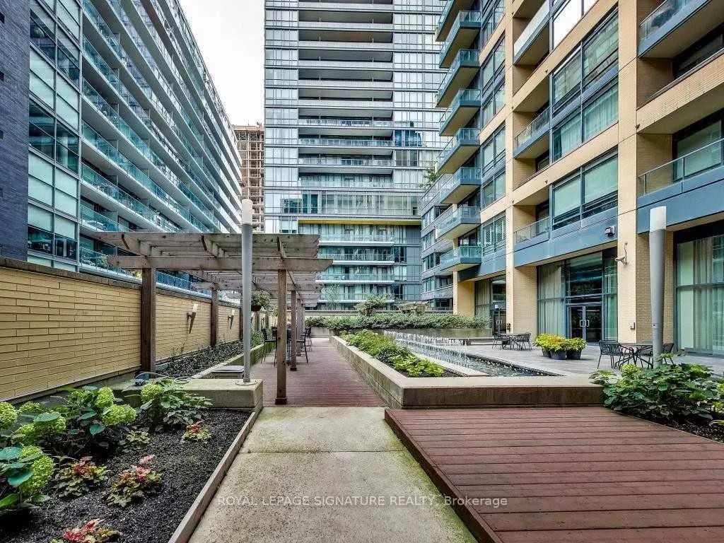 438 King Street W #1315