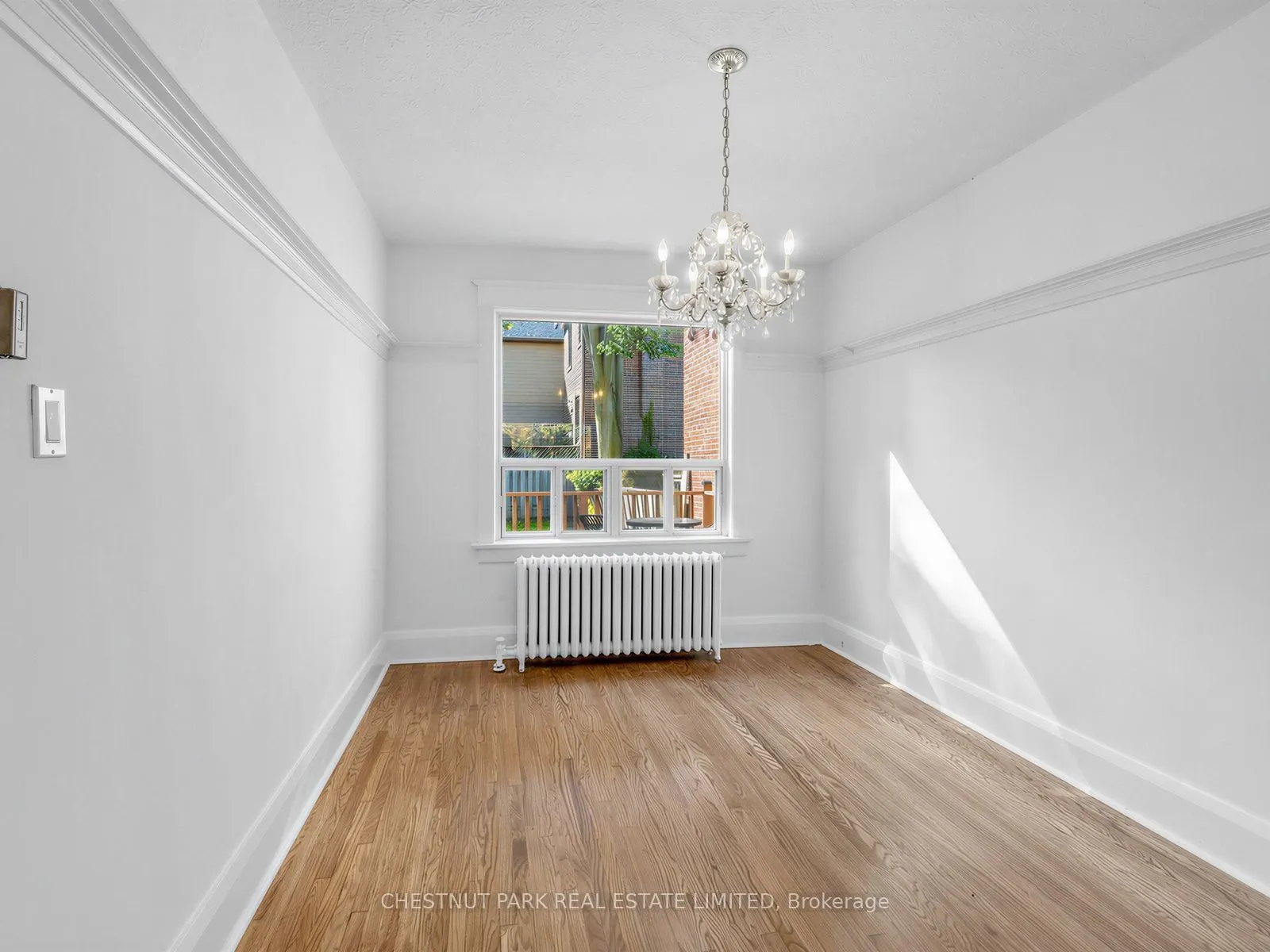 122 Forman Avenue