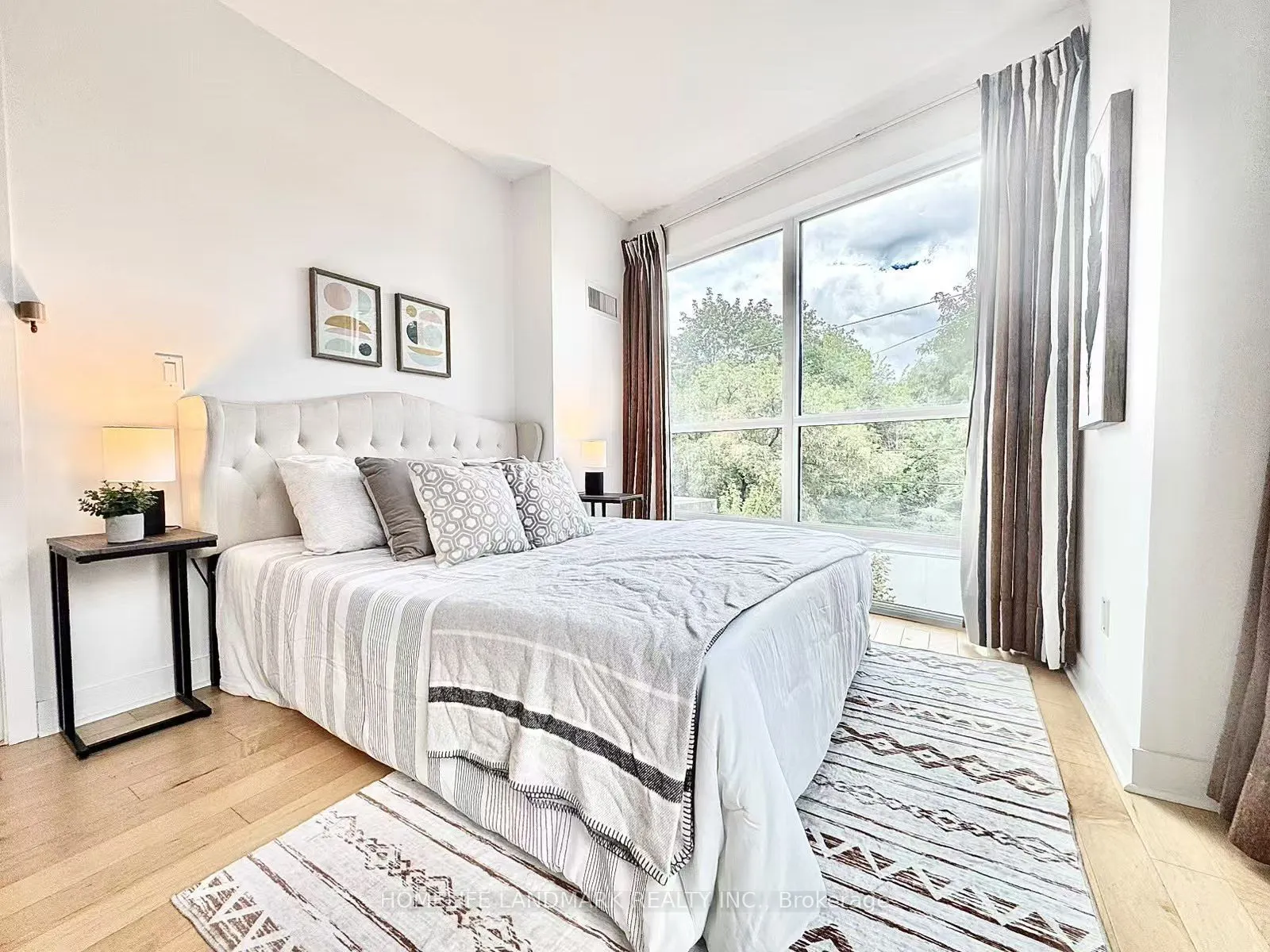 58 Orchard View Boulevard #209