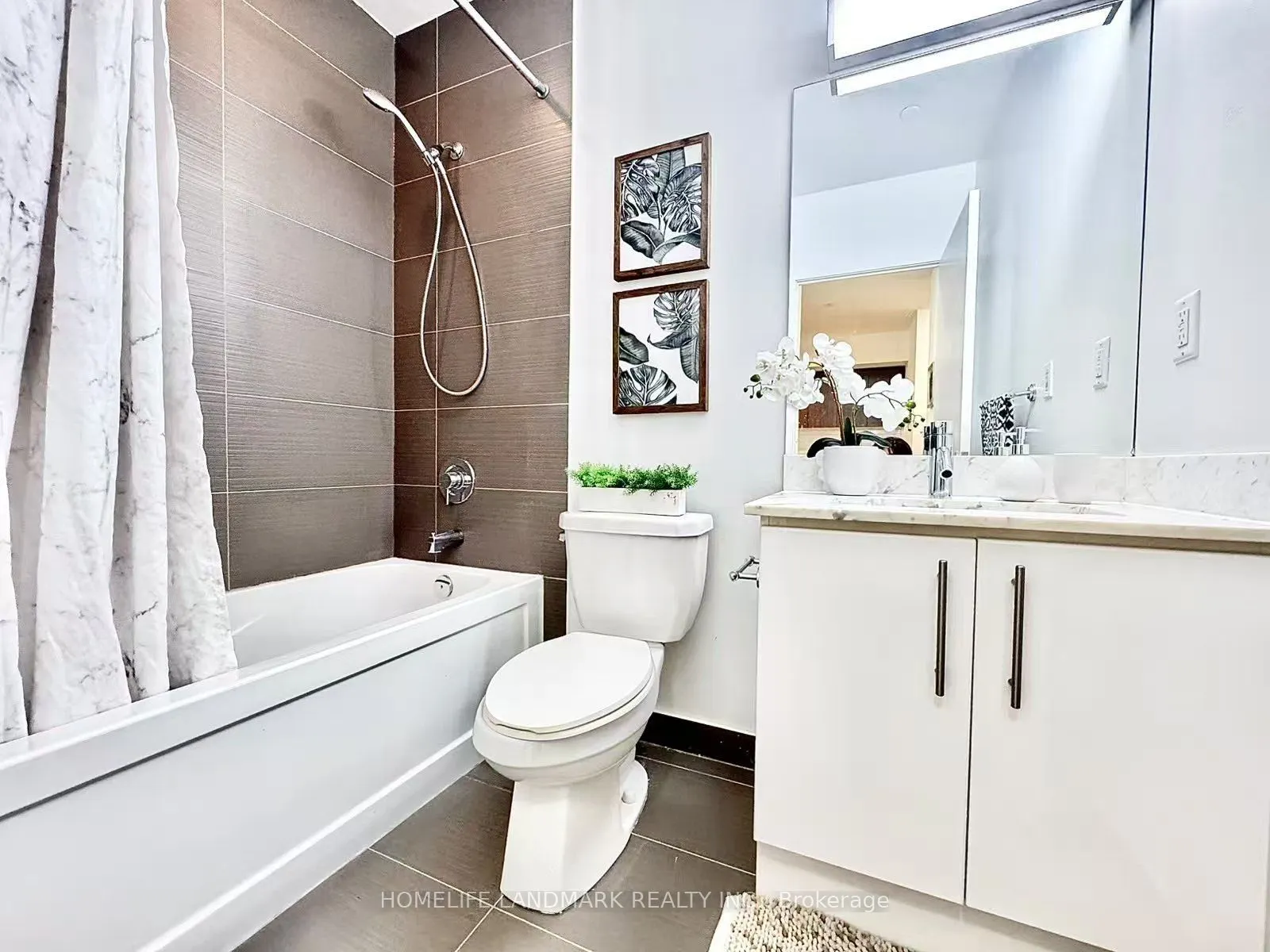 58 Orchard View Boulevard #209