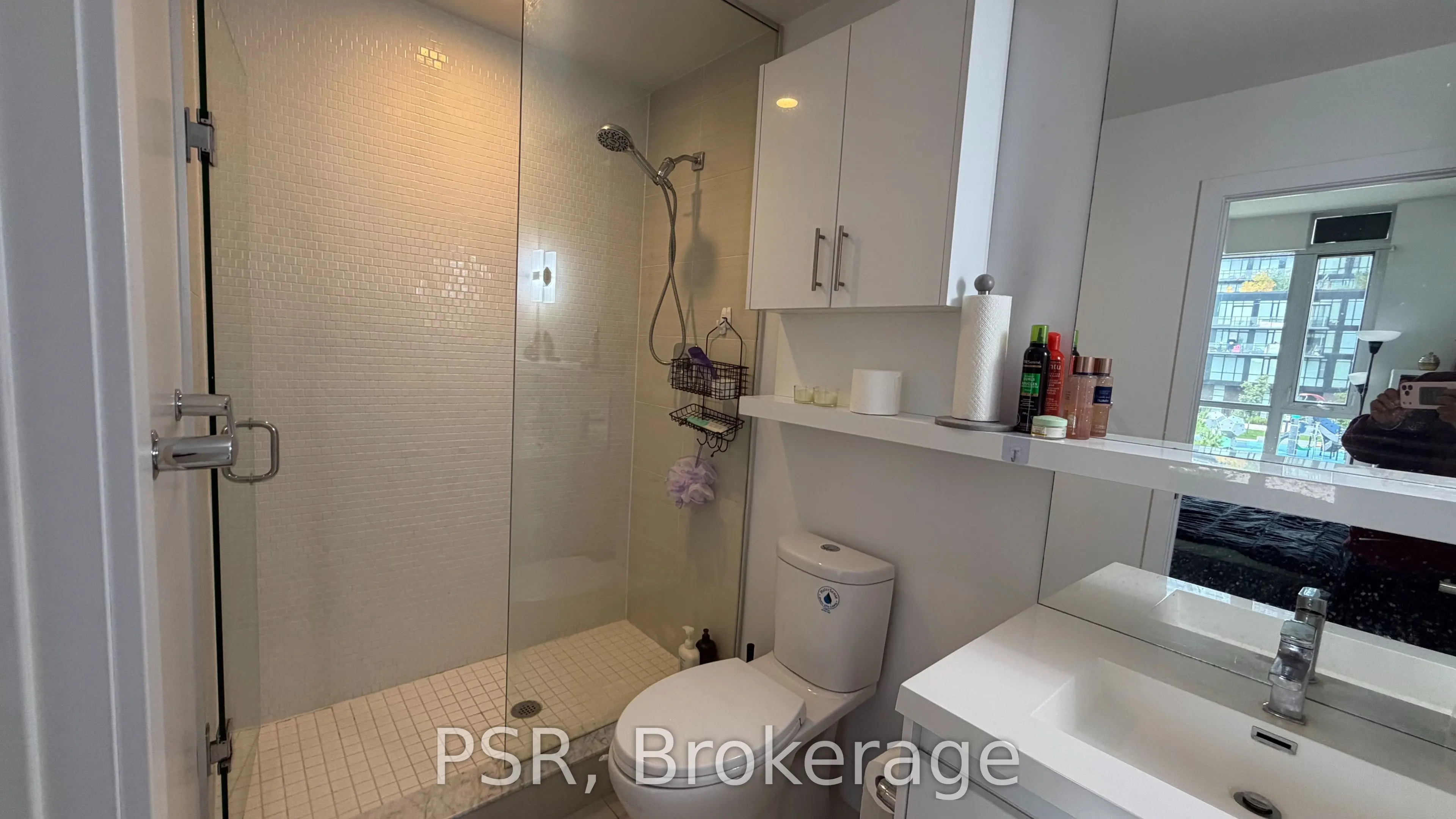 150 Fairview Mall Drive #211