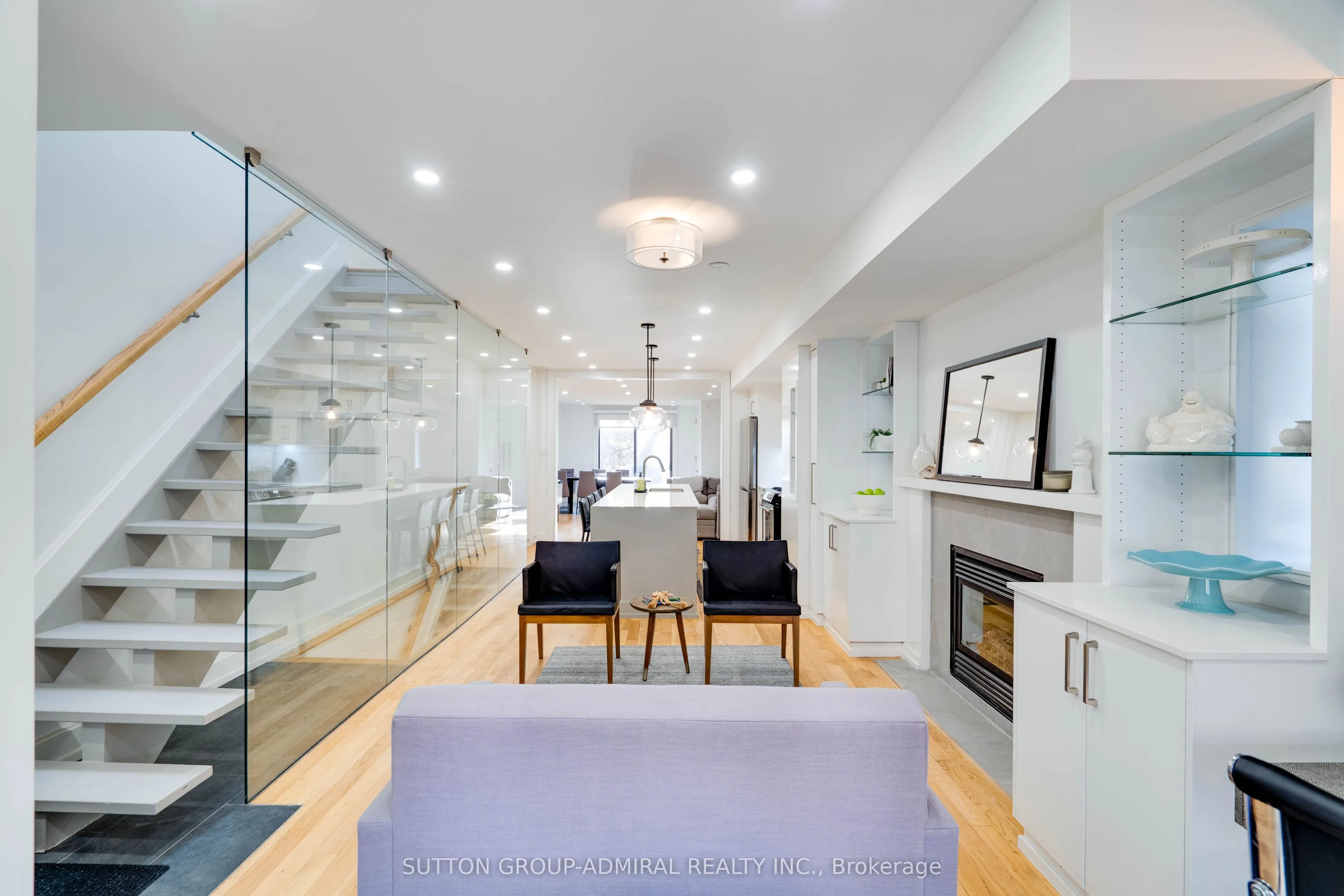 127 Orchard View Boulevard