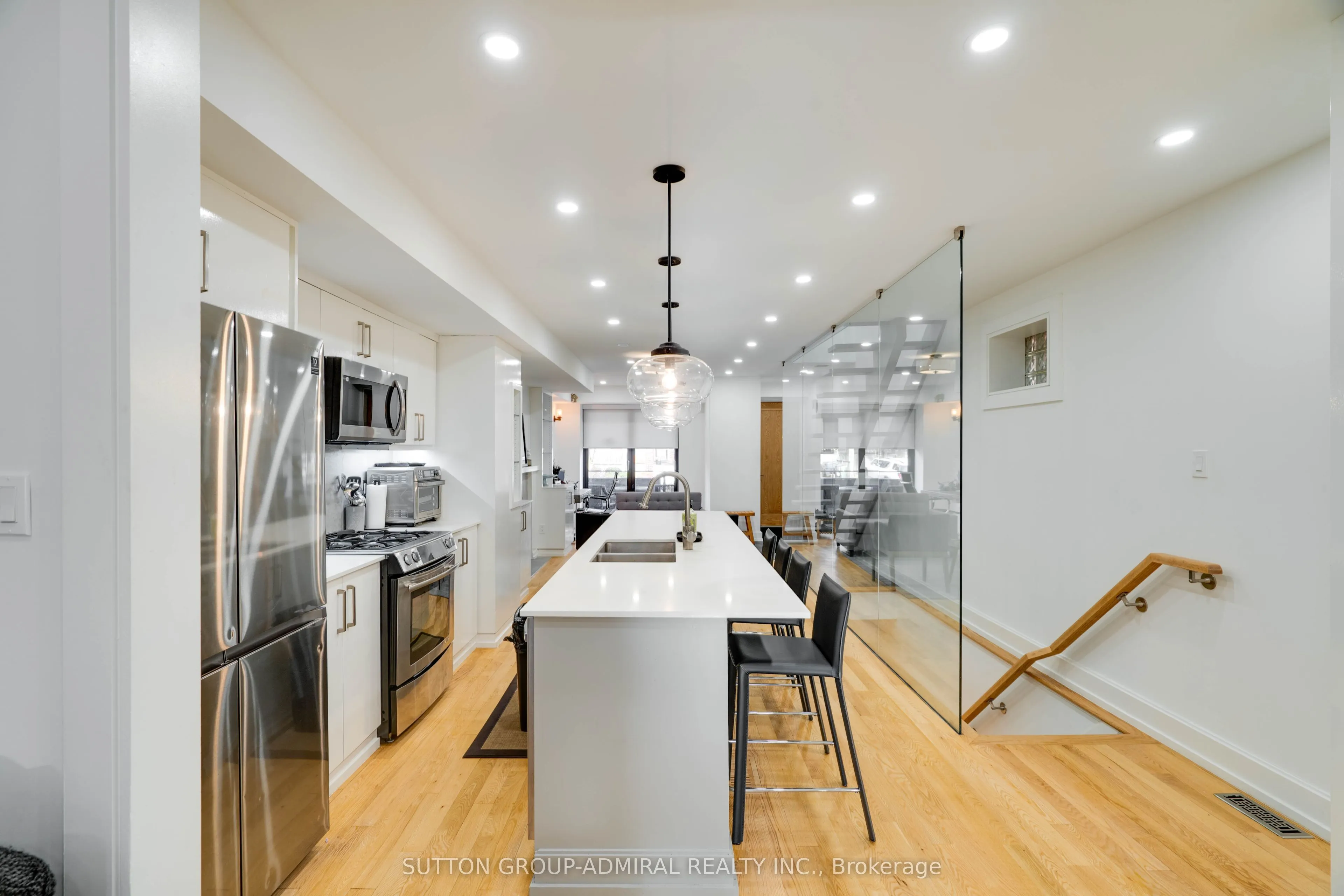127 Orchard View Boulevard
