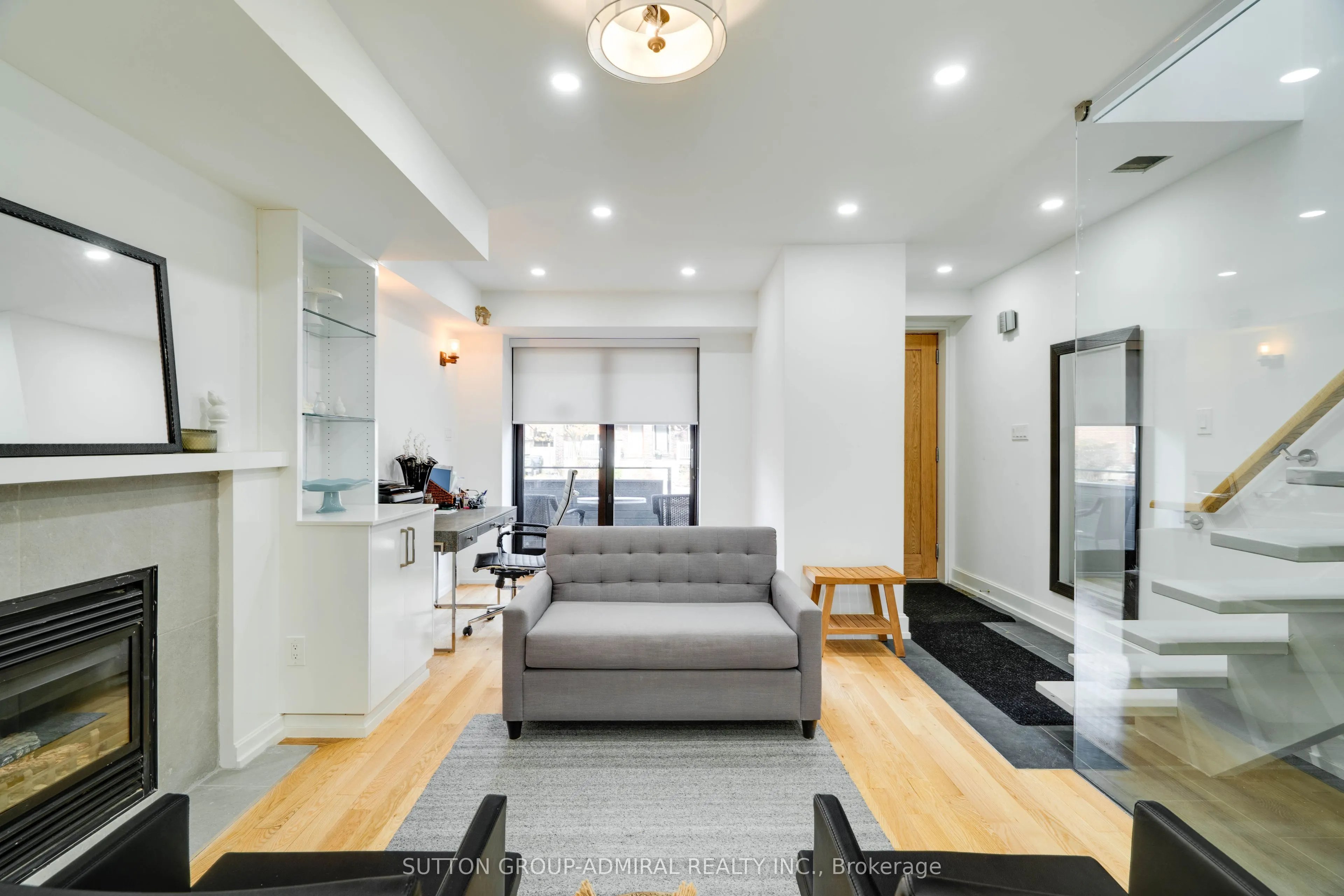 127 Orchard View Boulevard