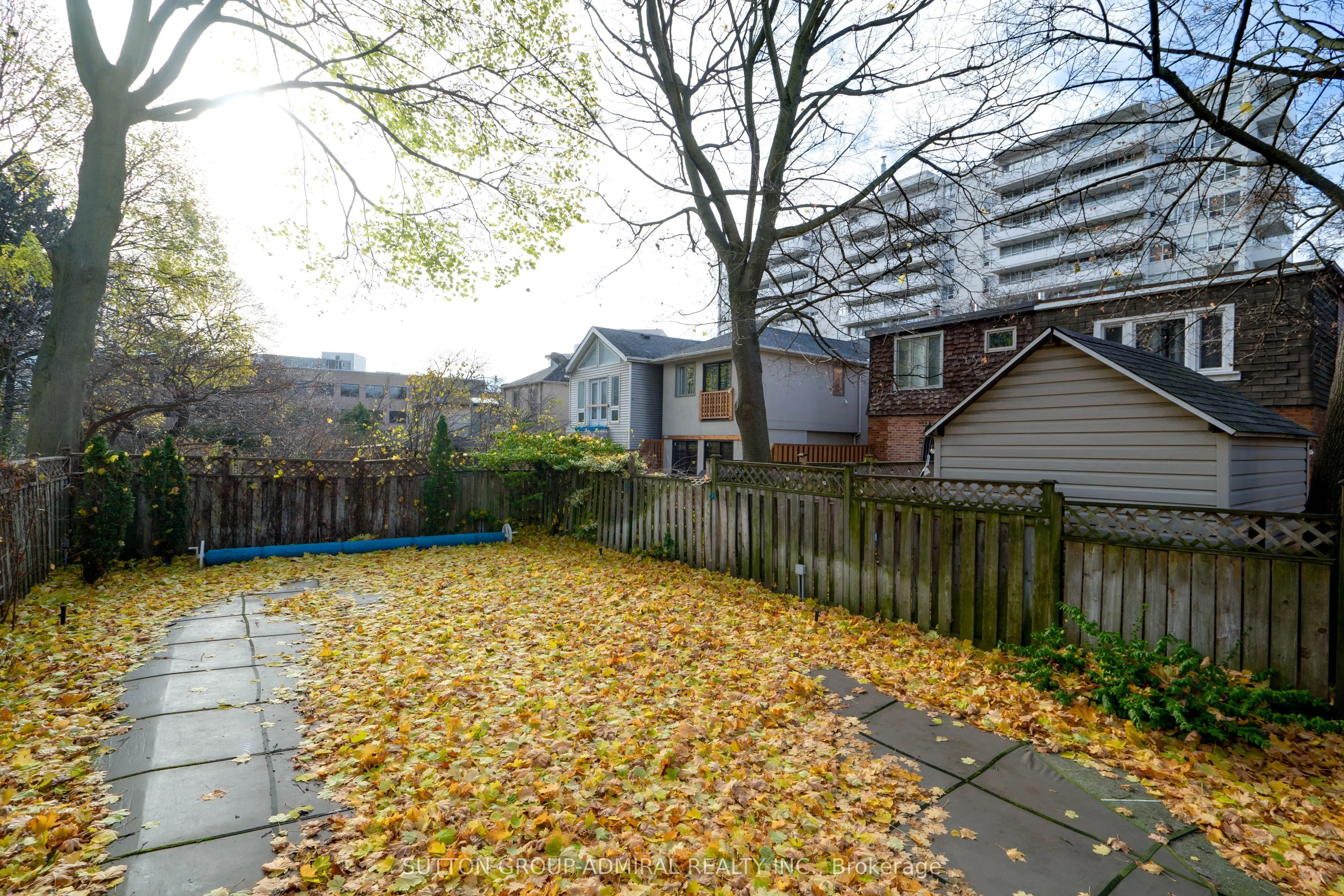 127 Orchard View Boulevard