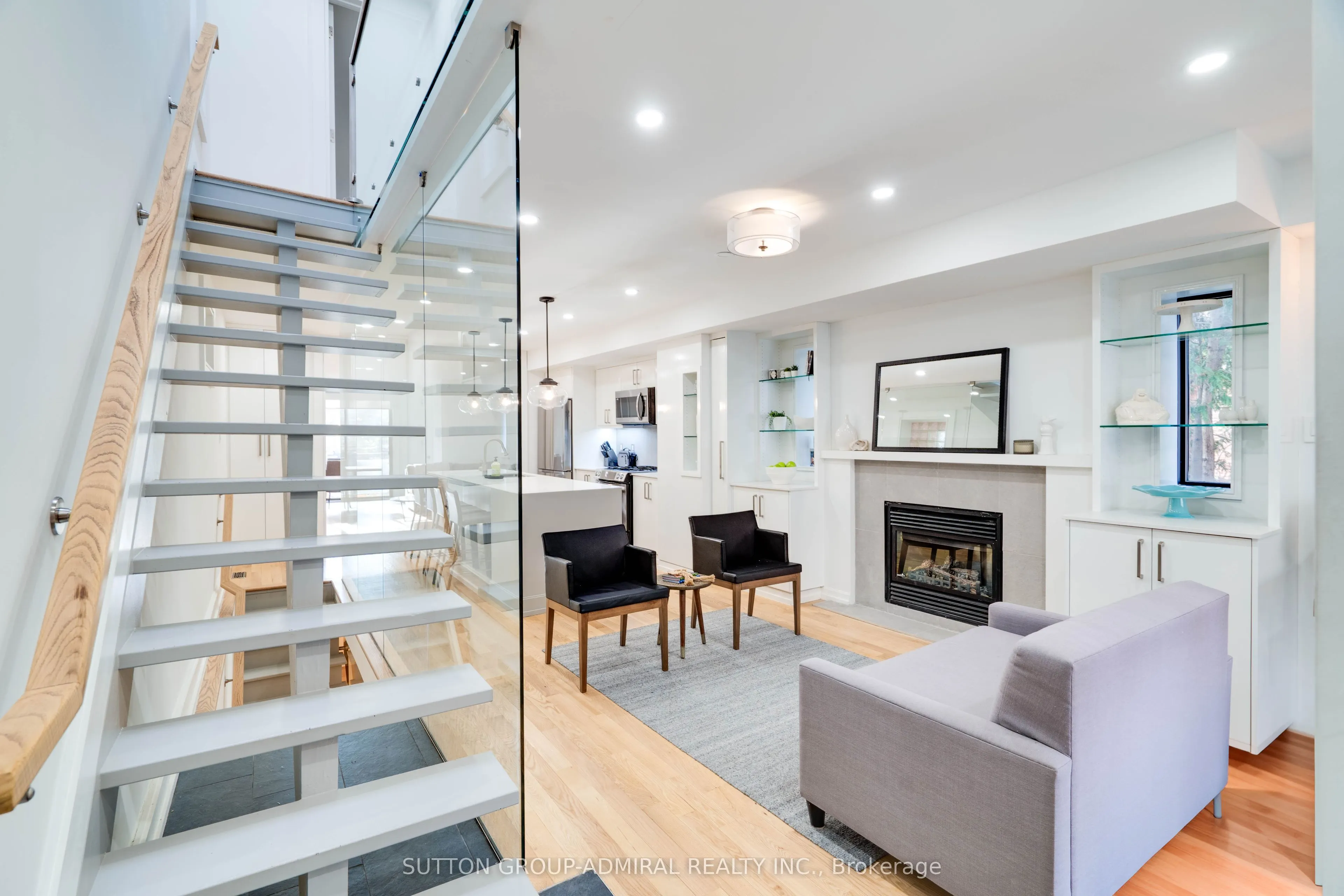 127 Orchard View Boulevard