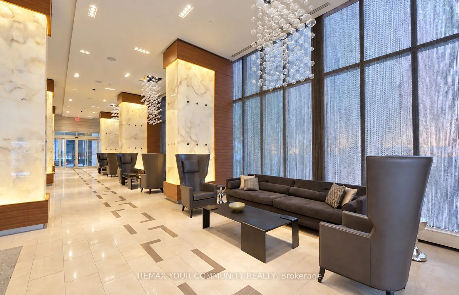 300 Front Street W #4202