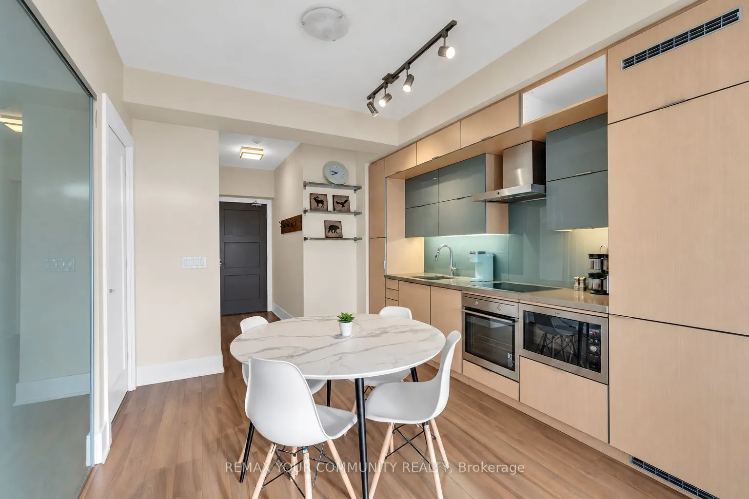 300 Front Street W #4202