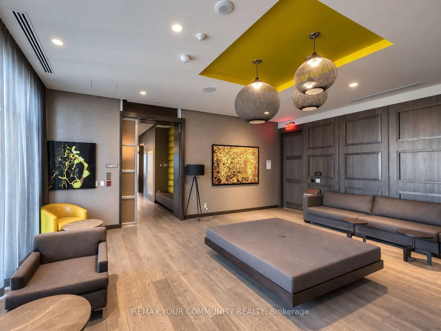 300 Front Street W #4202