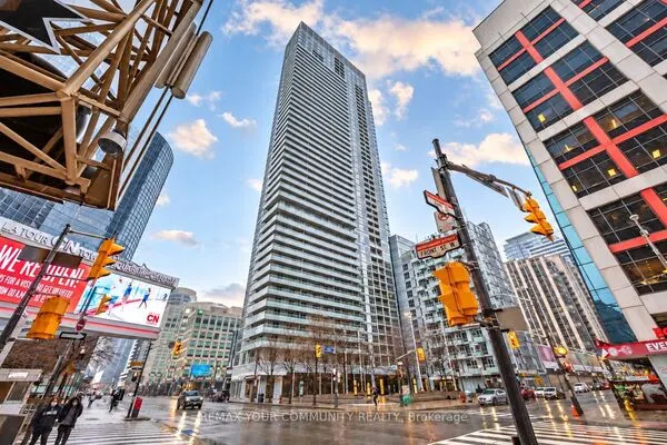 300 Front Street W #4202