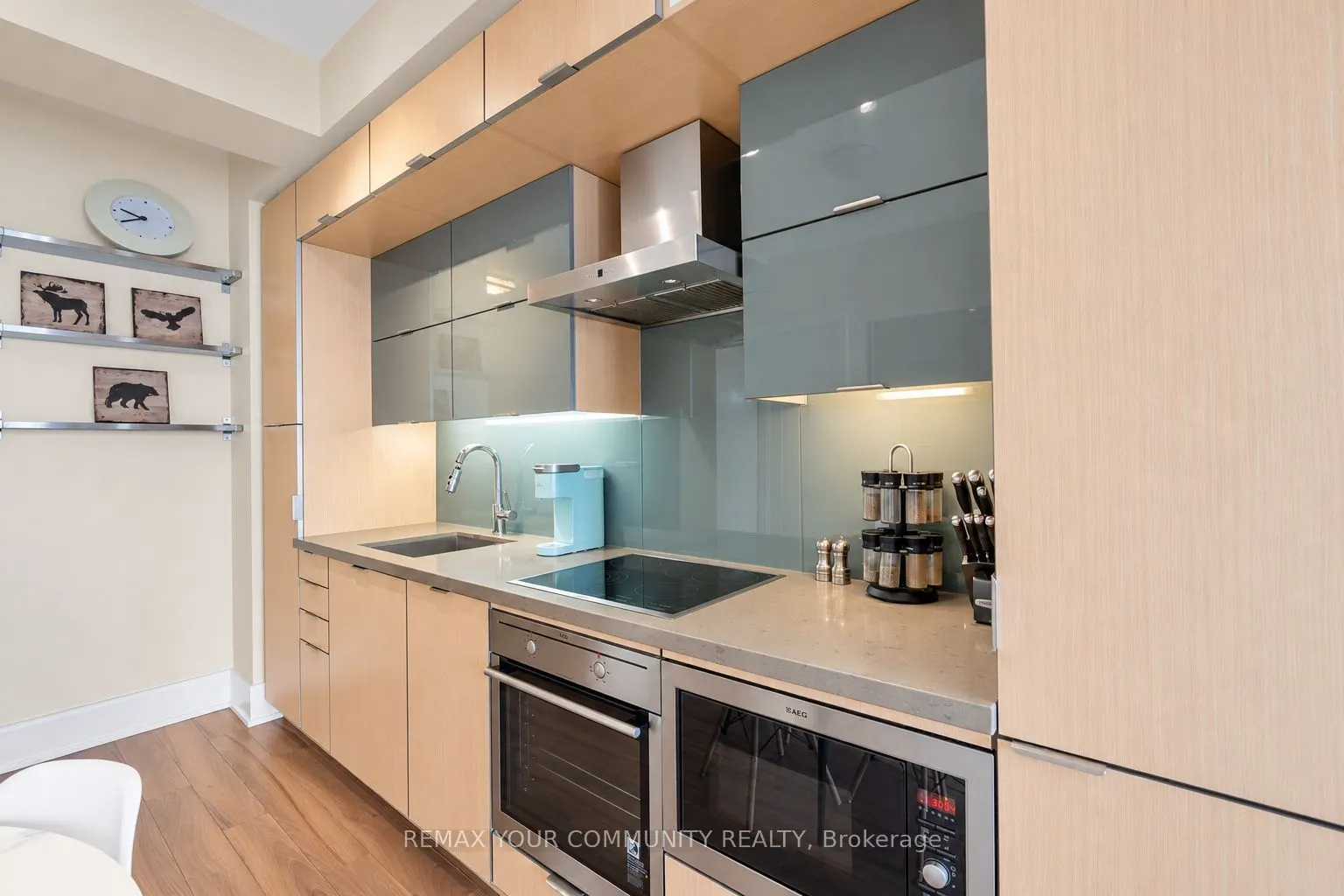 300 Front Street W #4202
