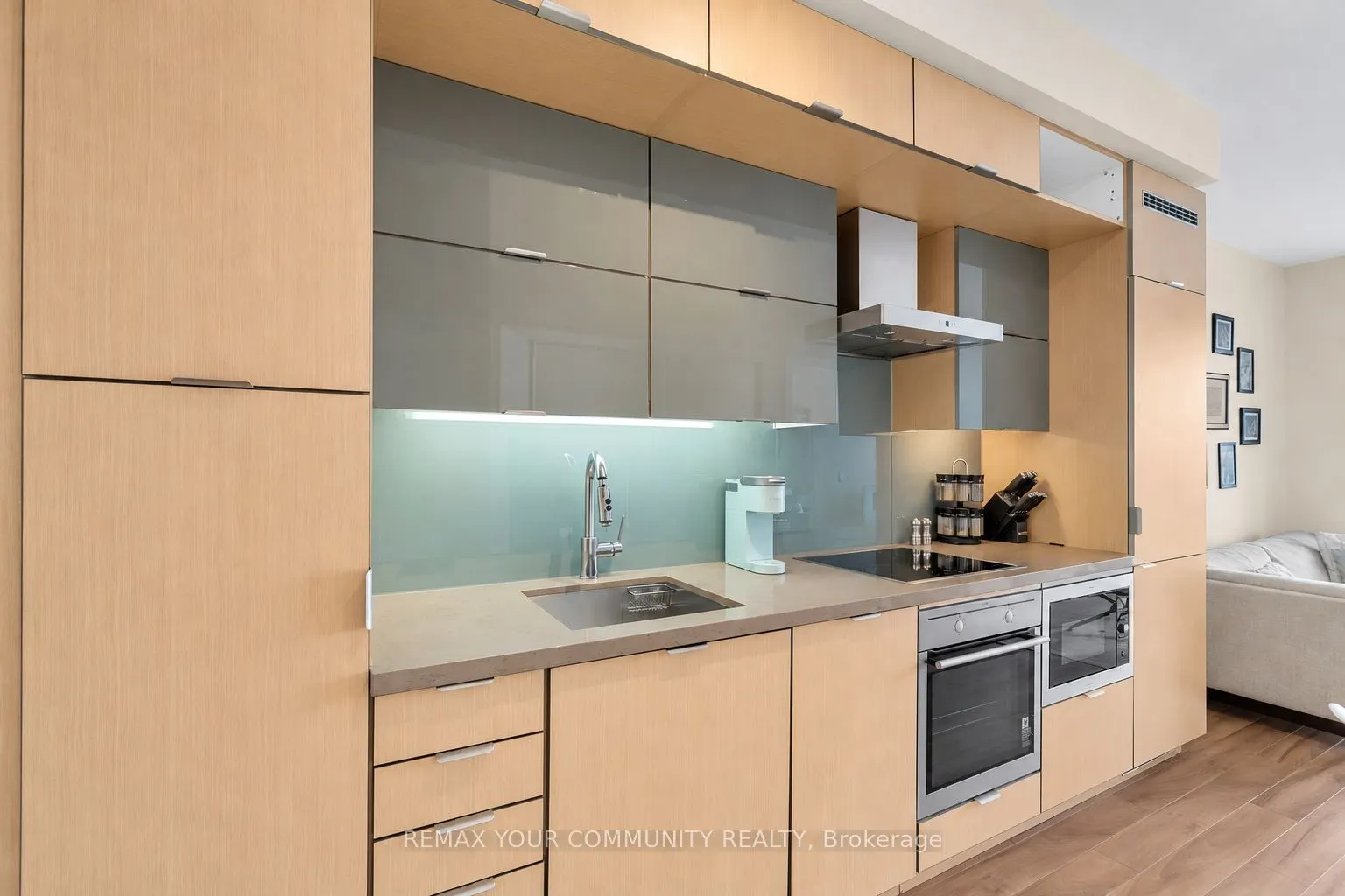 300 Front Street W #4202