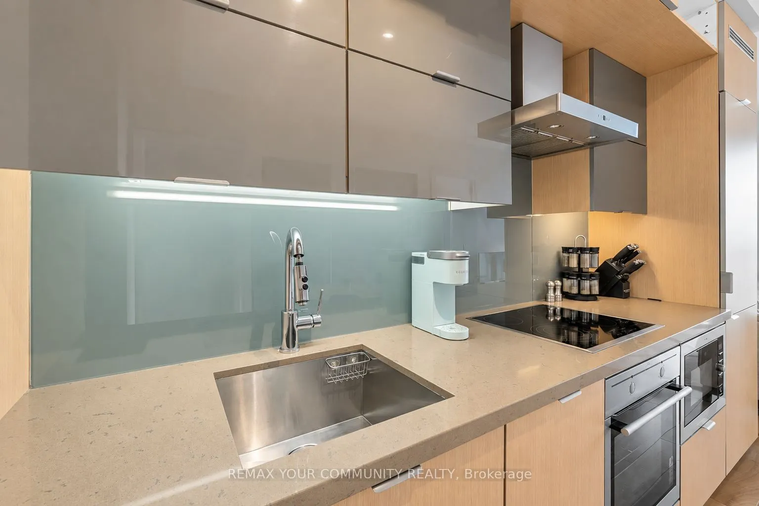 300 Front Street W #4202