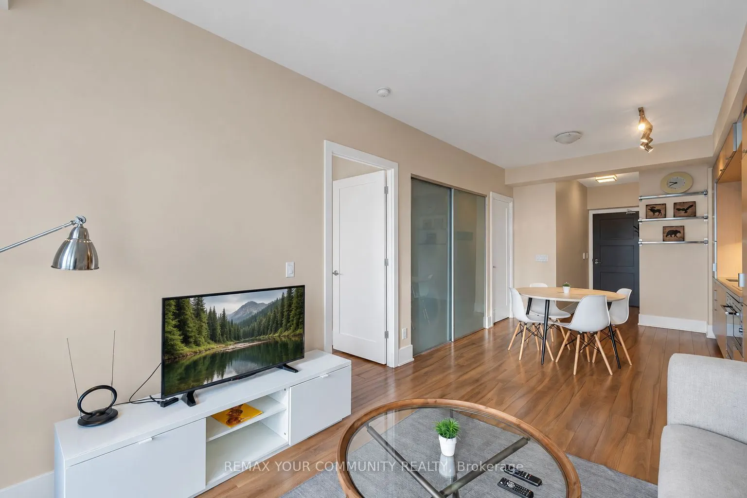 300 Front Street W #4202
