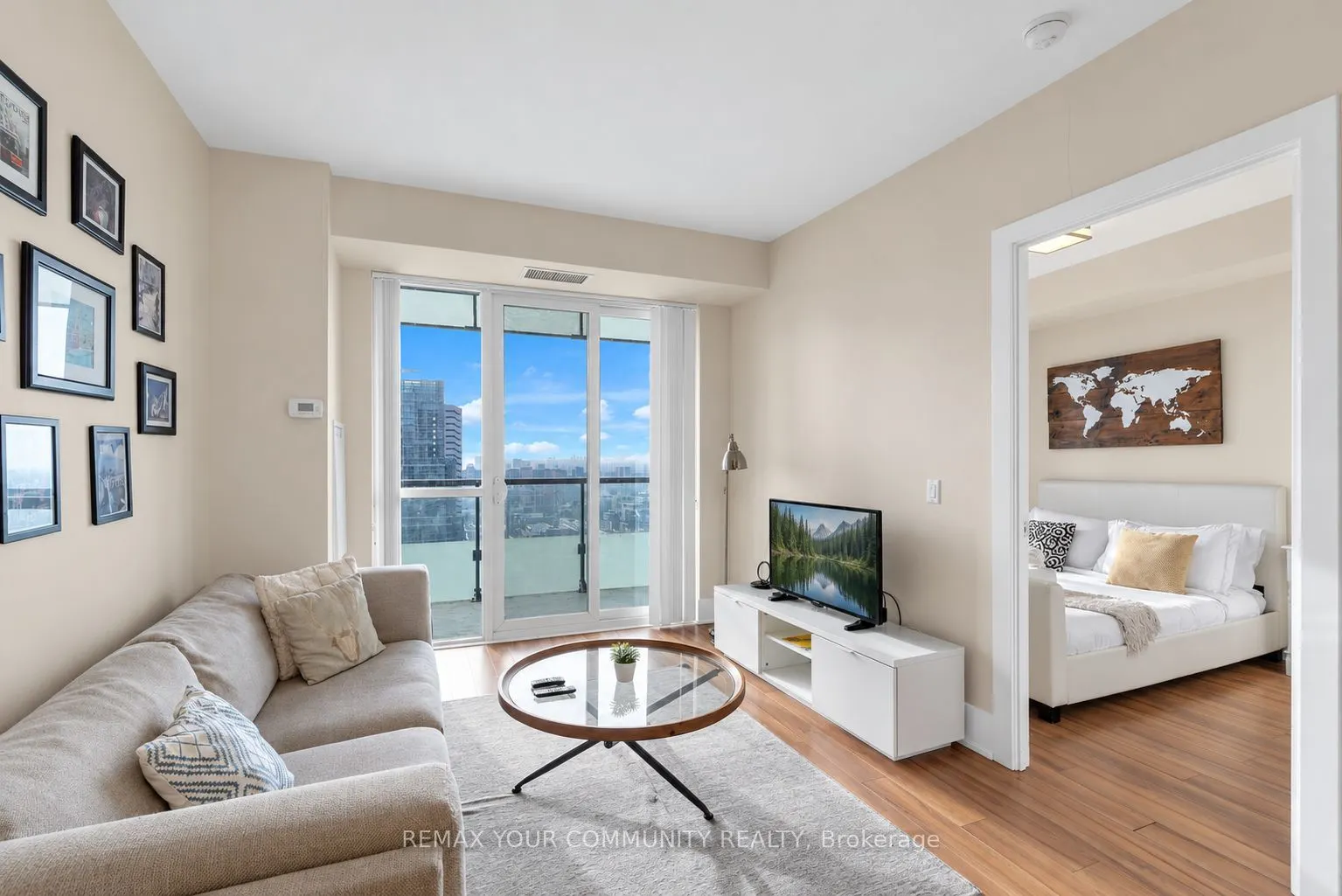 300 Front Street W #4202