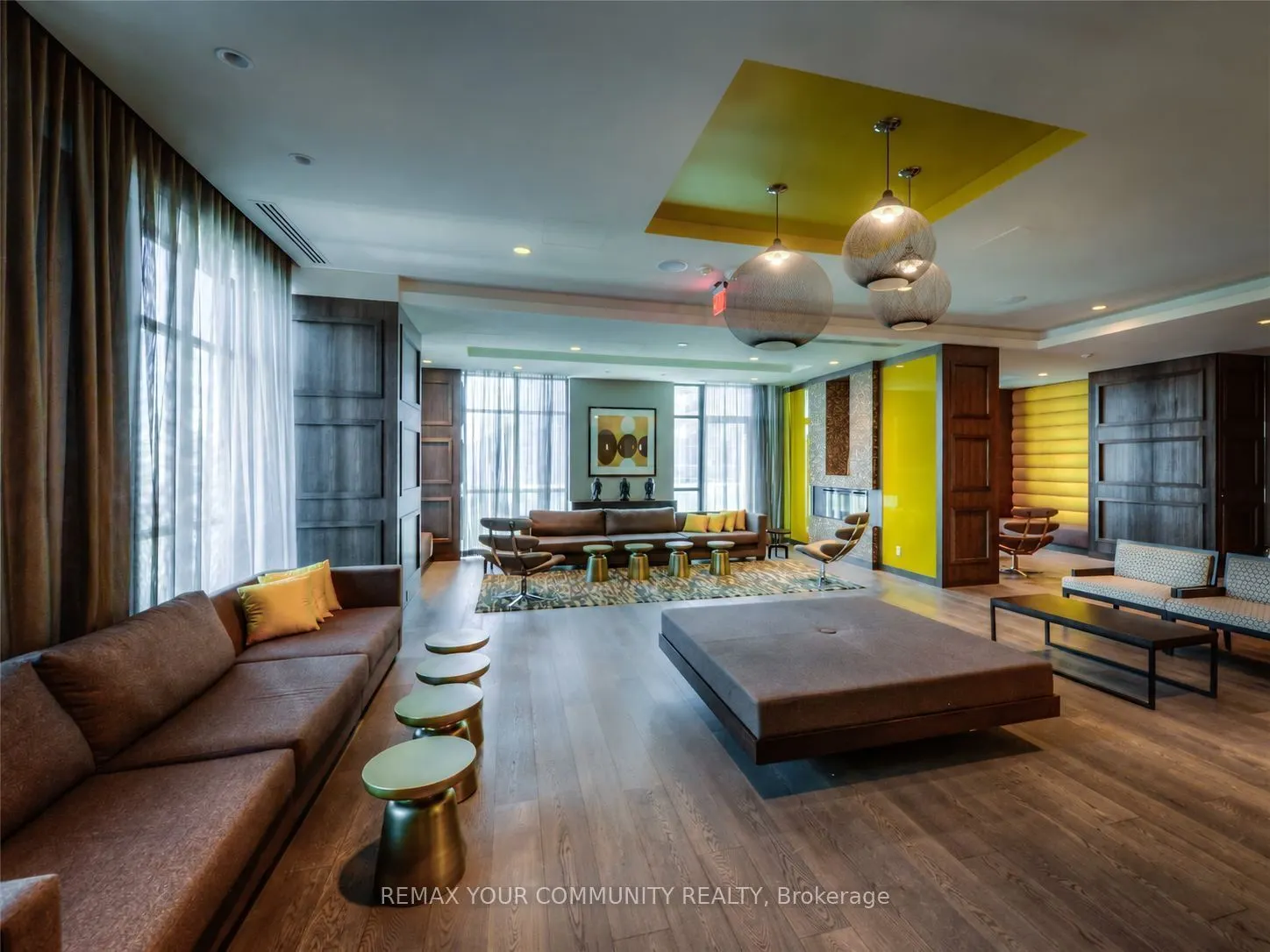300 Front Street W #4202