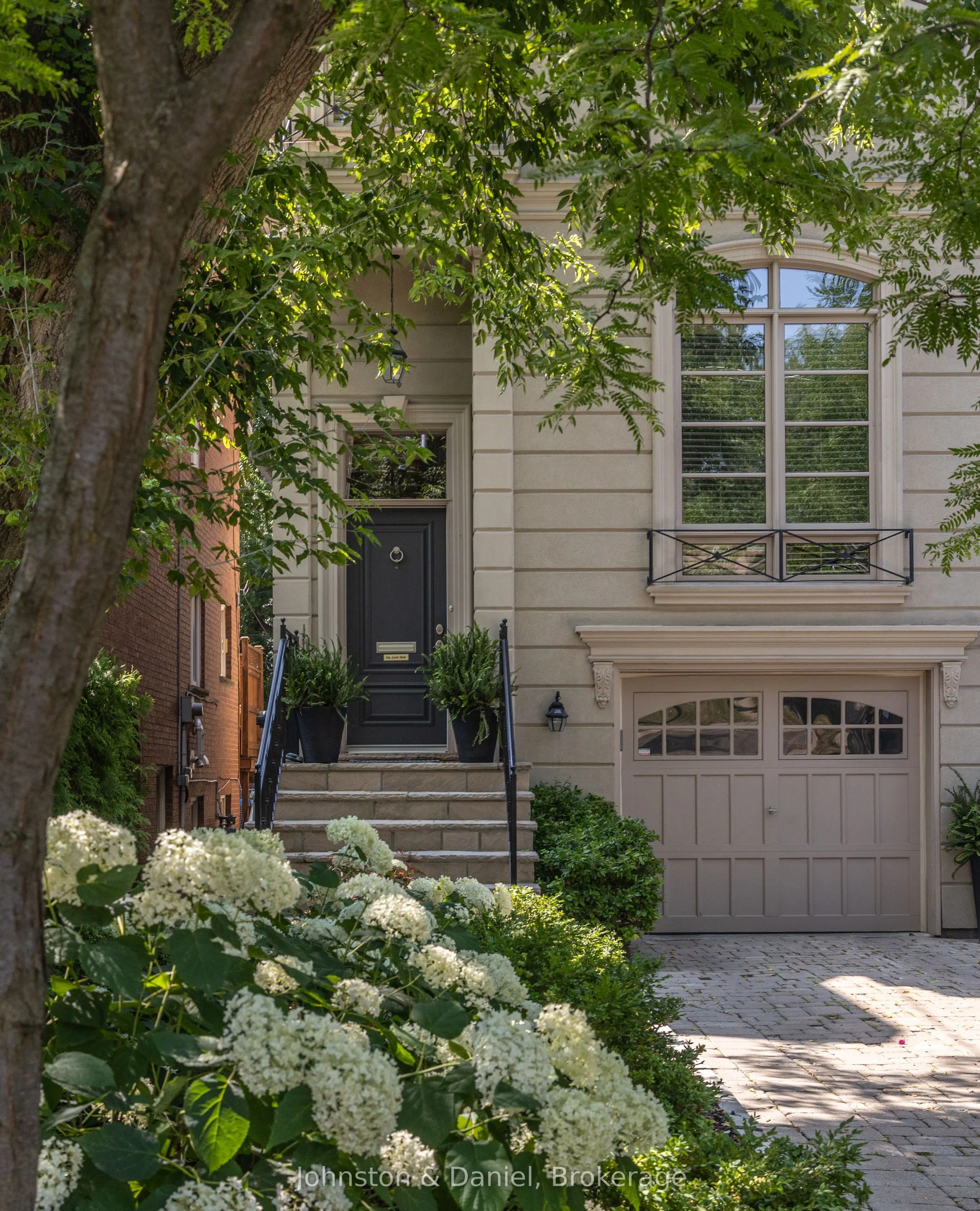 47 Castlefield Avenue