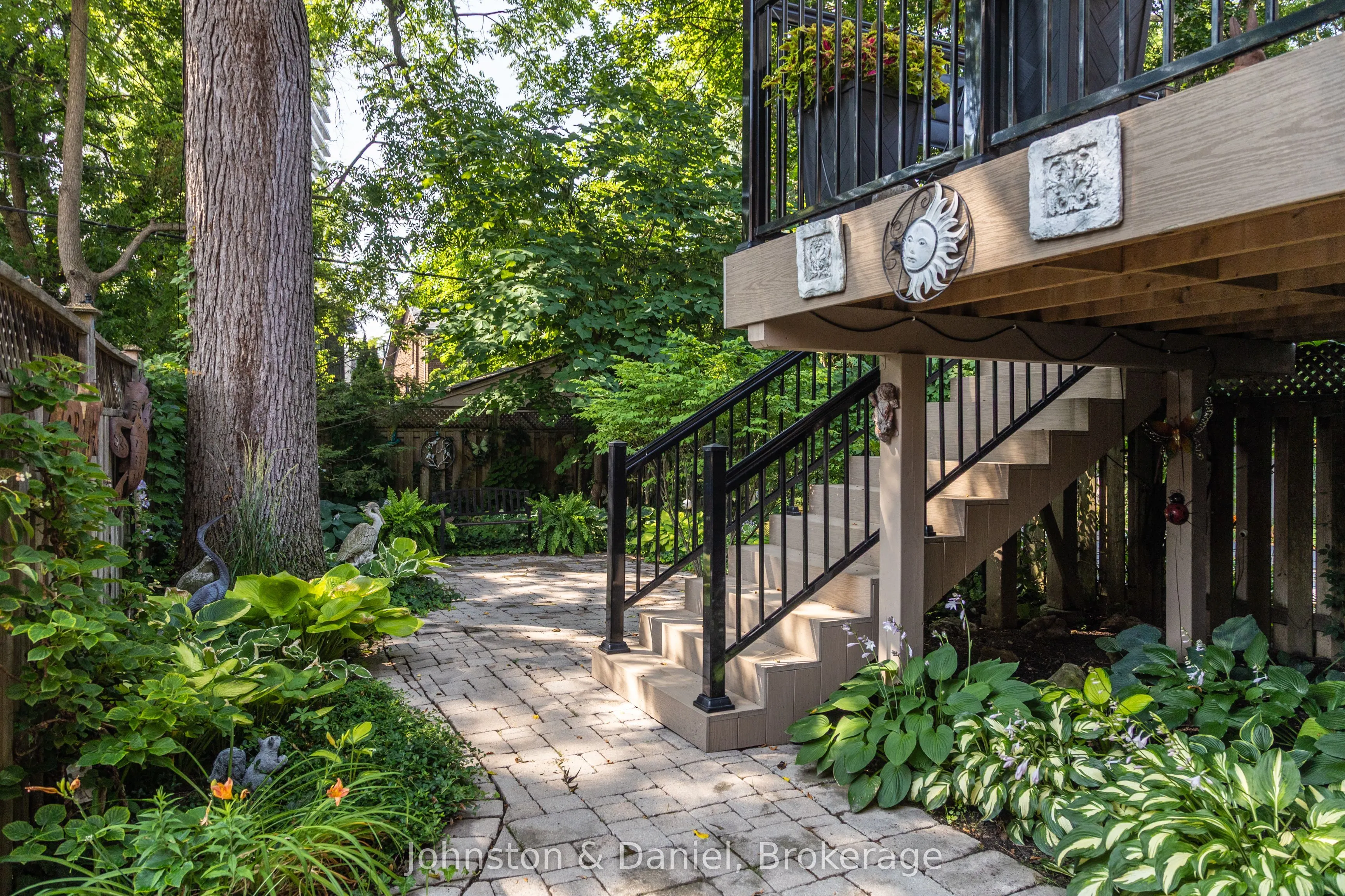 47 Castlefield Avenue