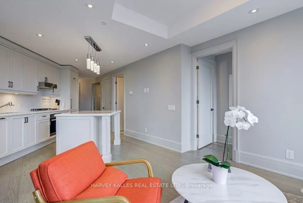 181 Davenport Road #302