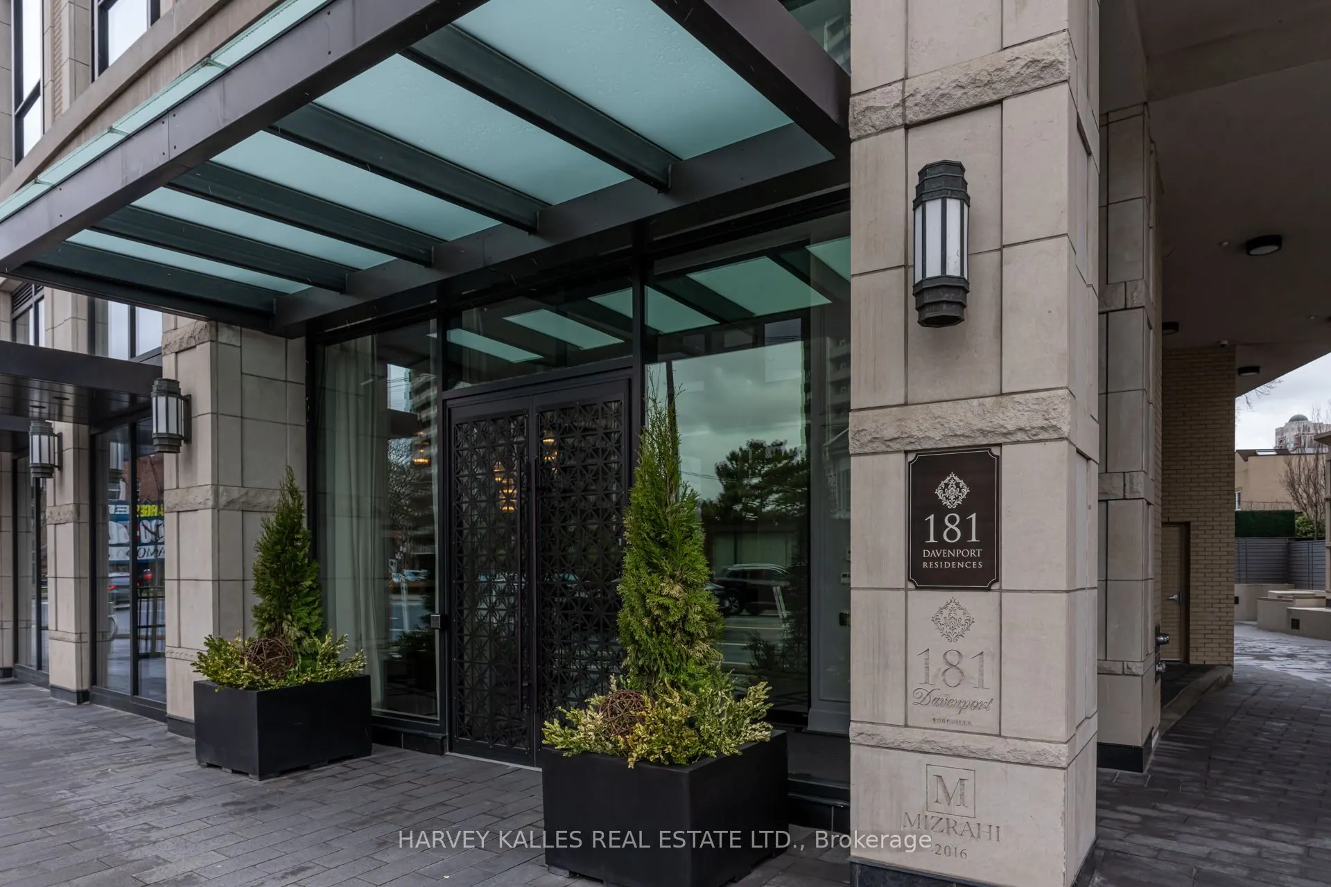 181 Davenport Road #302