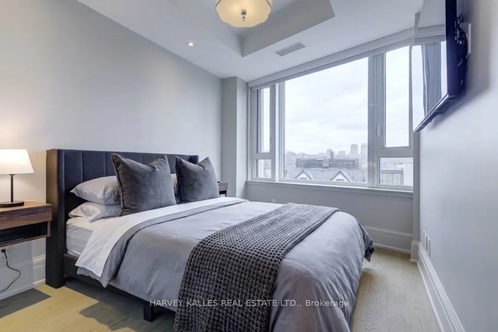 181 Davenport Road #302