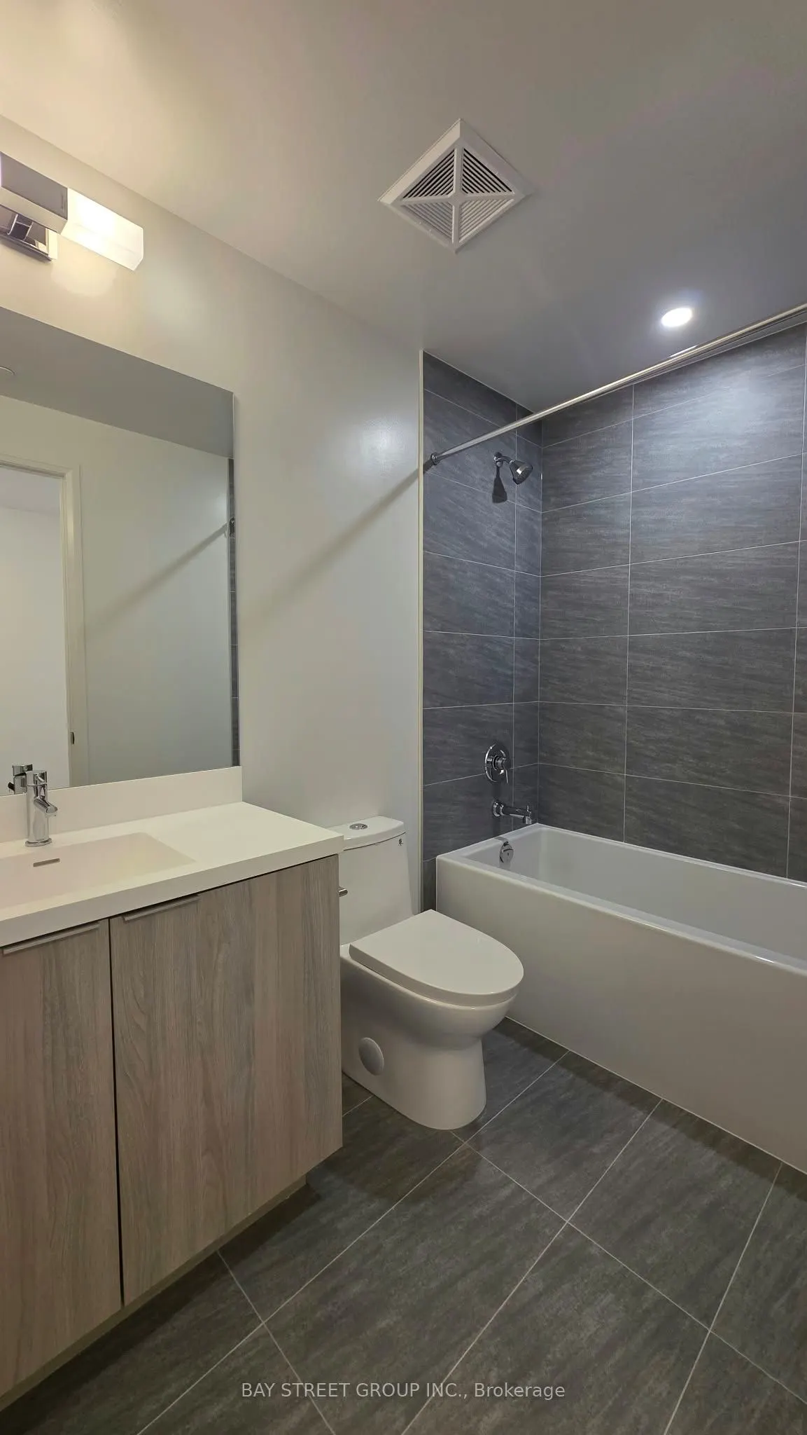 400 King Street W #3026