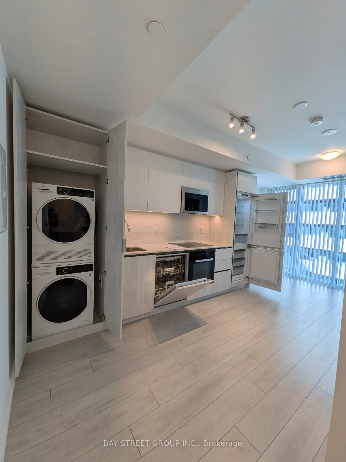 400 King Street W #3026