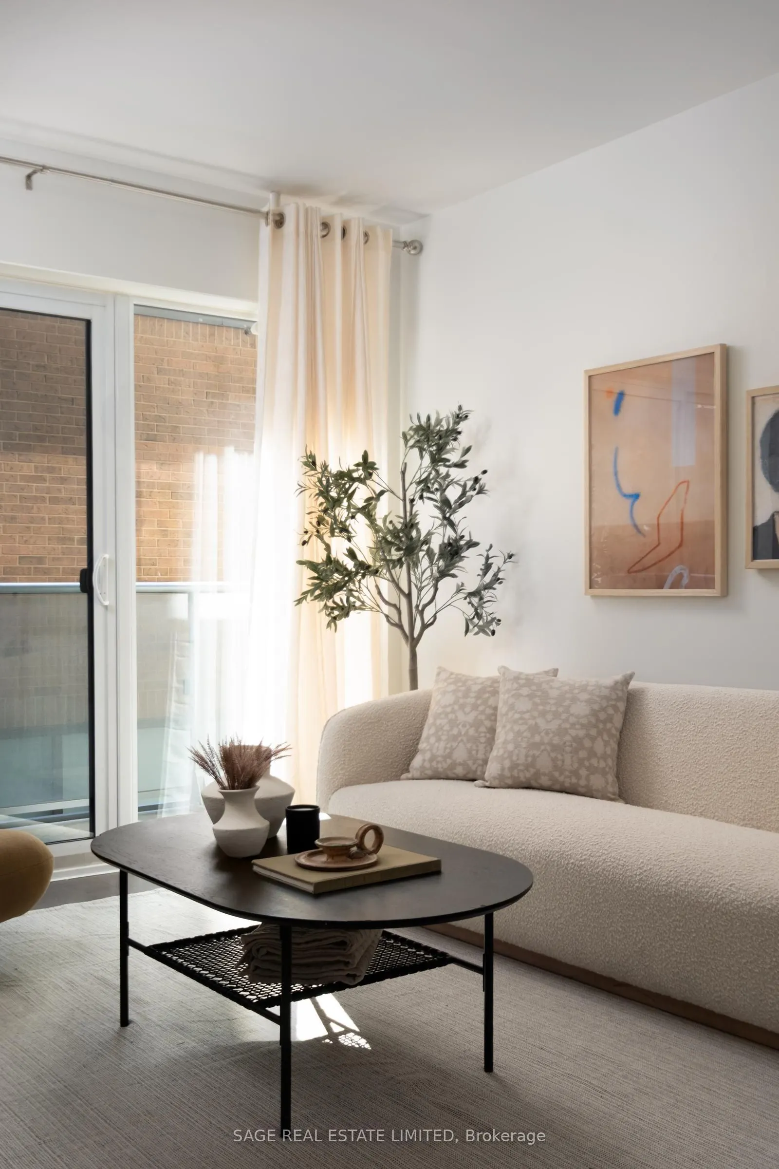 58 Orchard View Boulevard #313