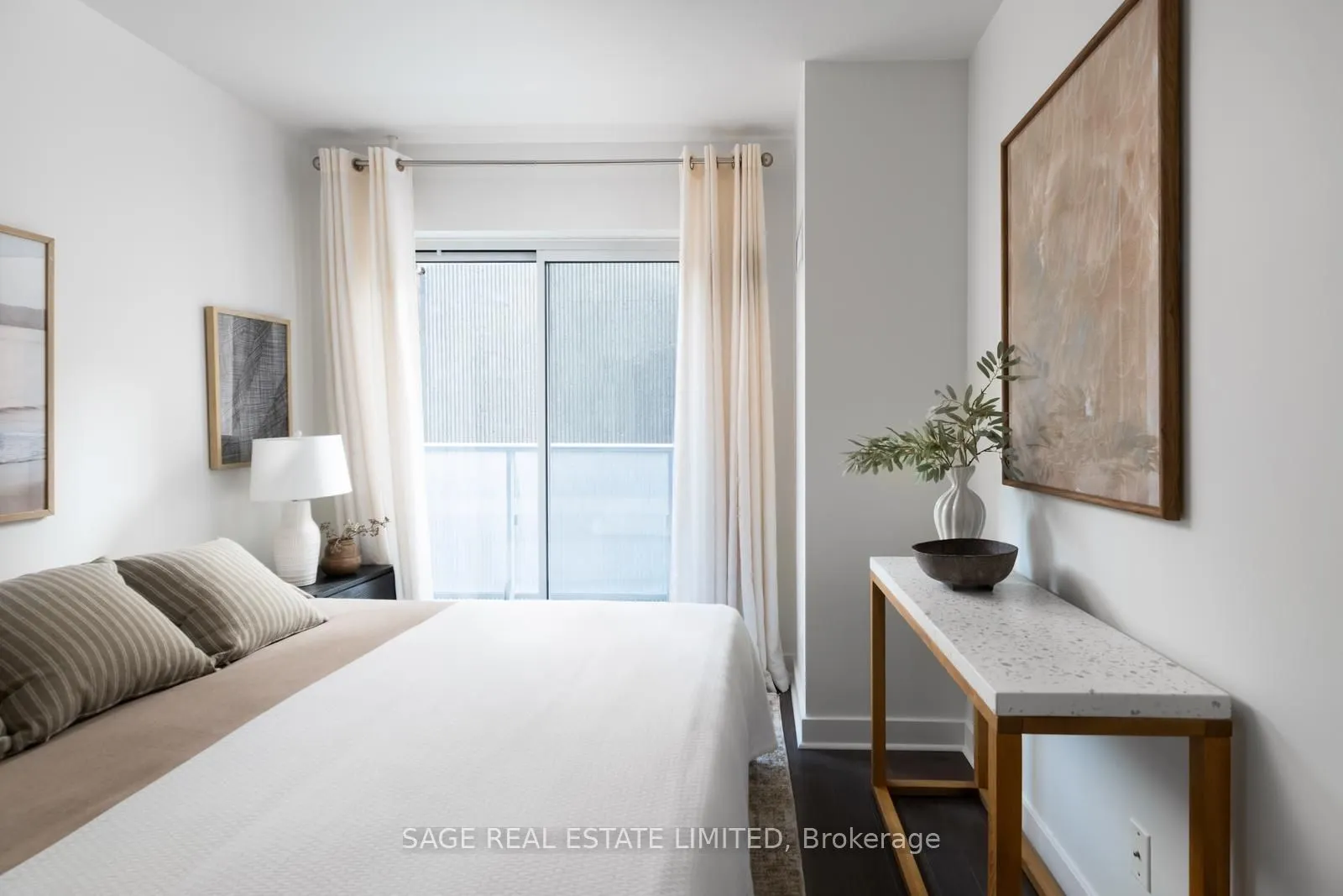 58 Orchard View Boulevard #313