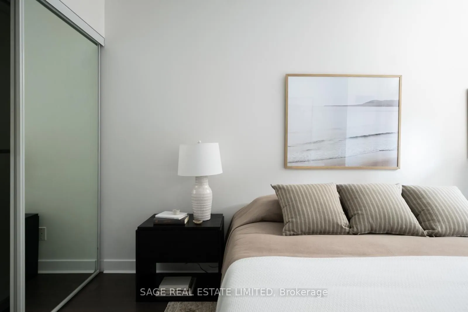 58 Orchard View Boulevard #313